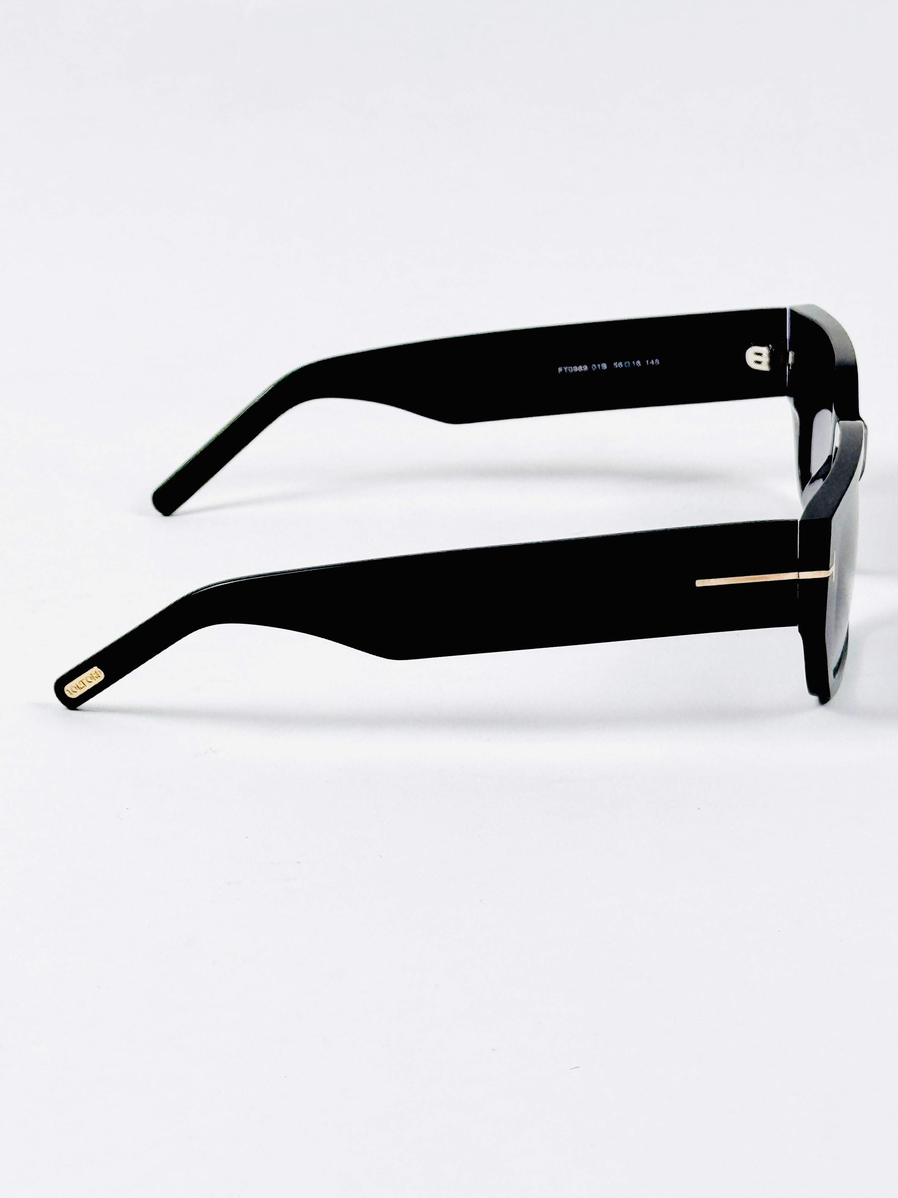 Tom Ford – 0989 – 56 – Black Gradient –  Acetate - Sunglasses – Unisex - Premium