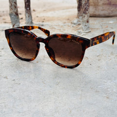 Prada – 17rs - 57 – Tortoise - Acetate - Sunglasses – Unisex - Premium
