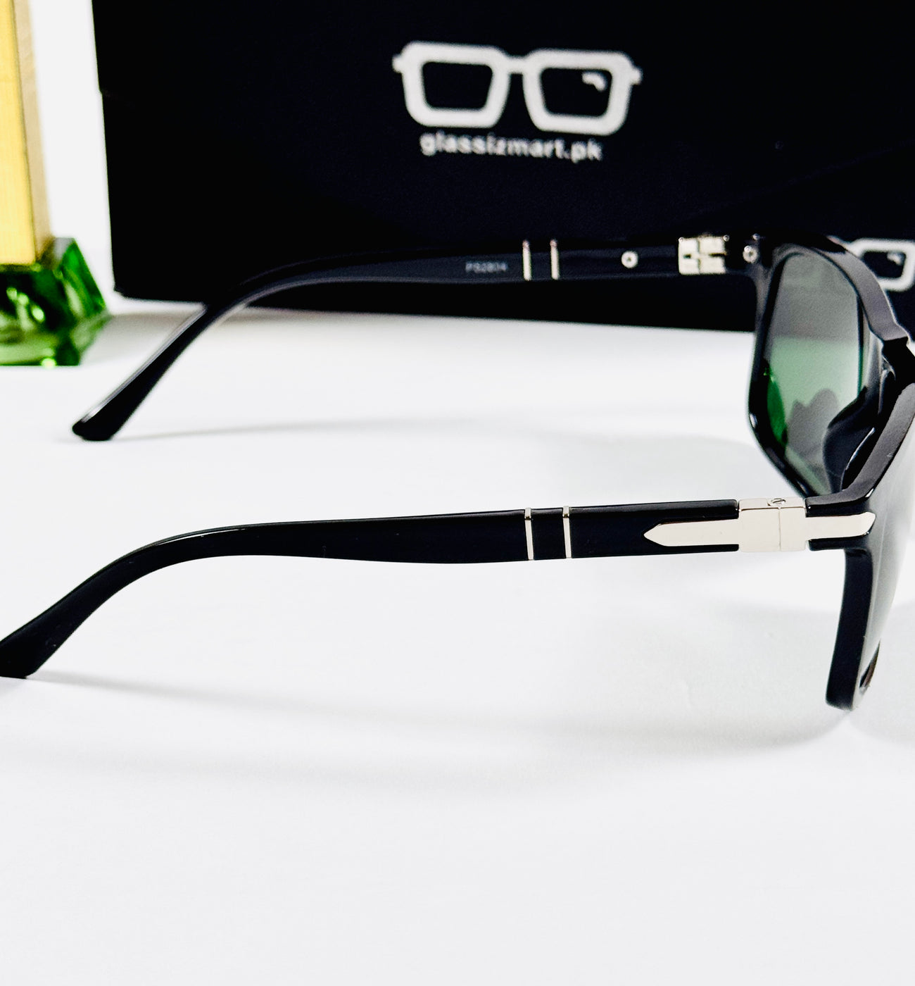 Persol – 4229 - 52 - Black Green – Acetate - Sunglasses – Unisex