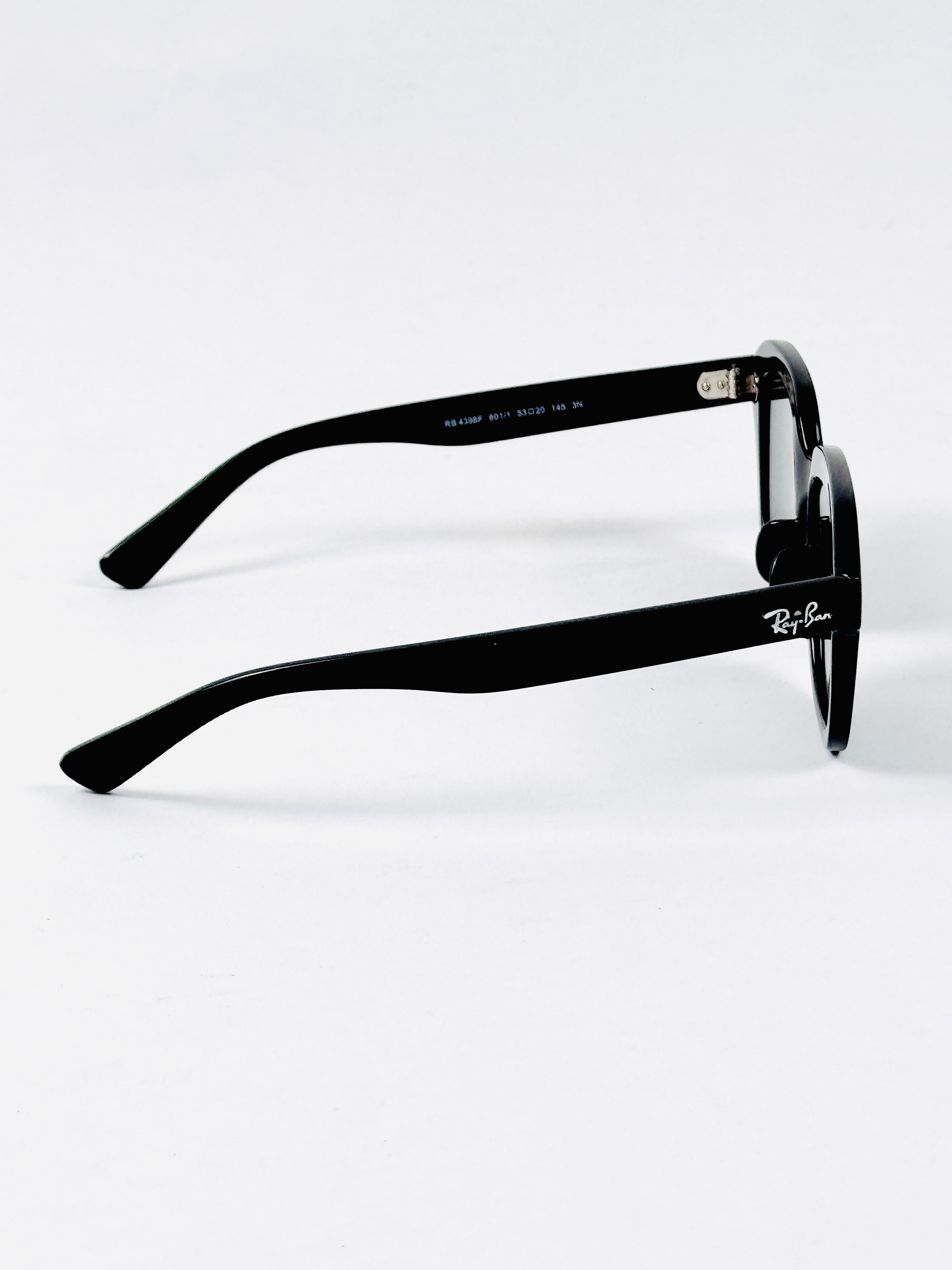 RayBan – 4398 – 54 – Black –  Acetate - Sunglasses – Unisex - Premium