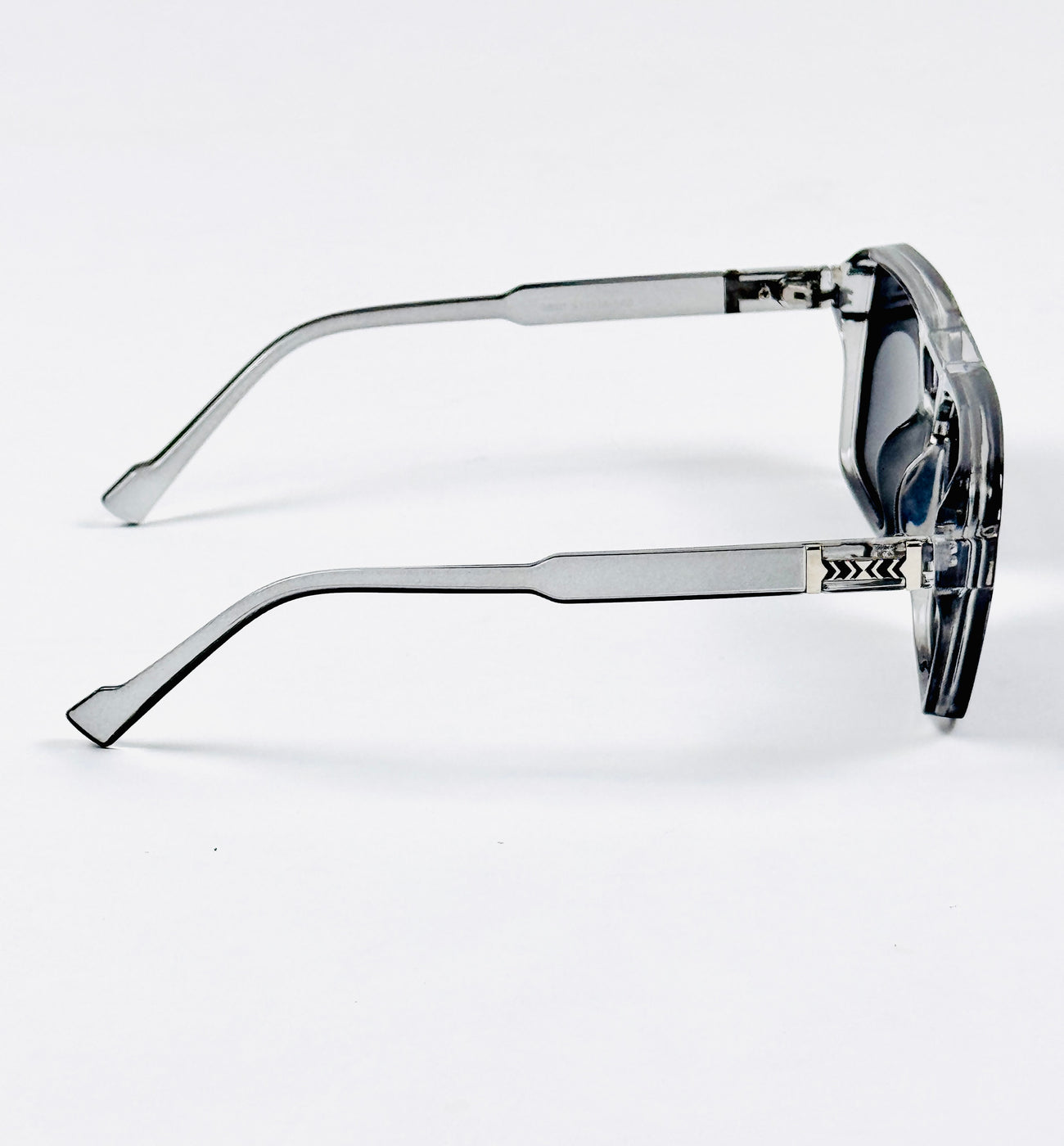 Moscot - 9850 – 51 – Grey Translucent – Acetate – Sunglasses – Unisex
