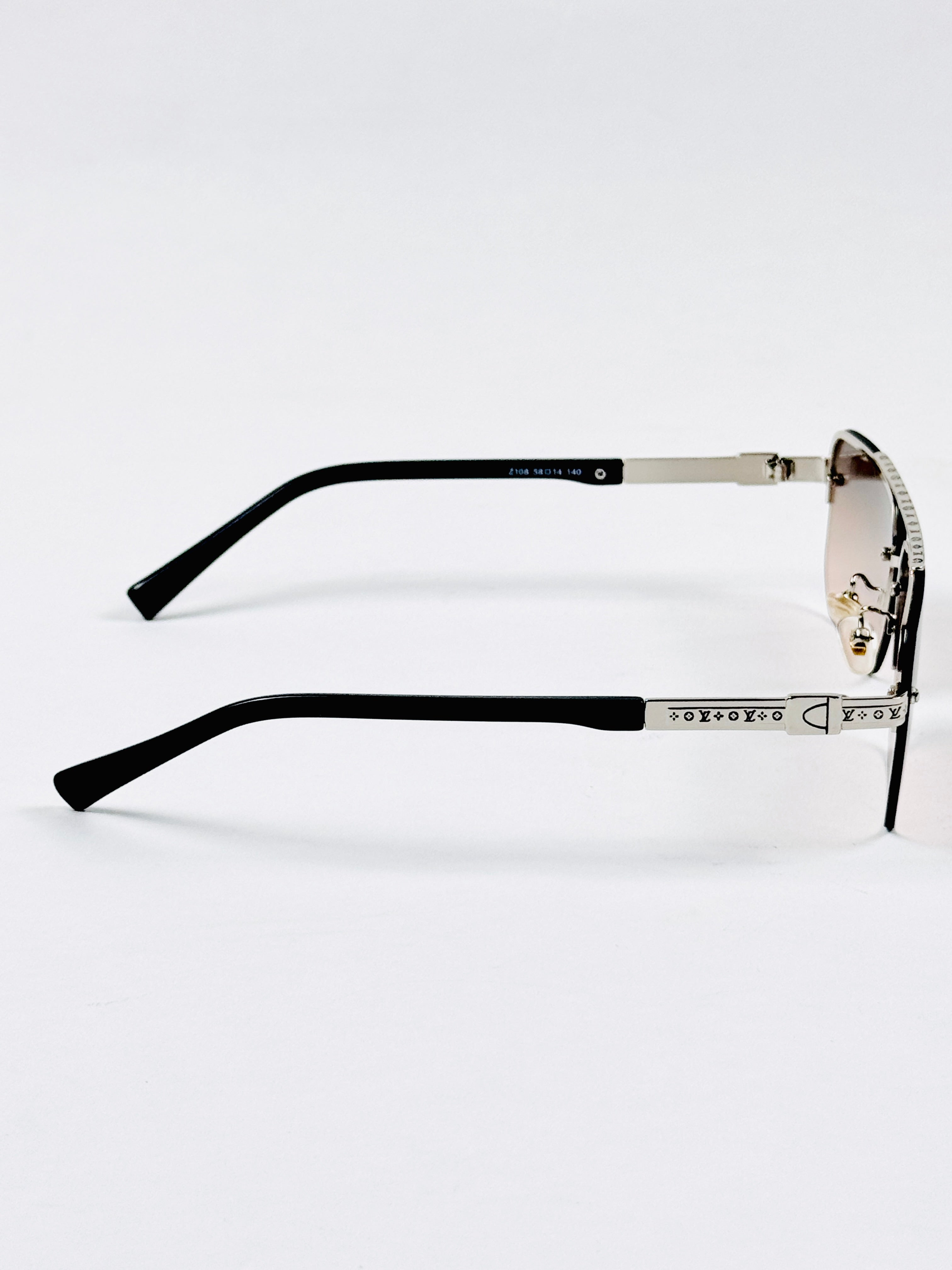 Louis Vuitton – Z108 - 58 – Silver Multi – Metal – Sunglasses