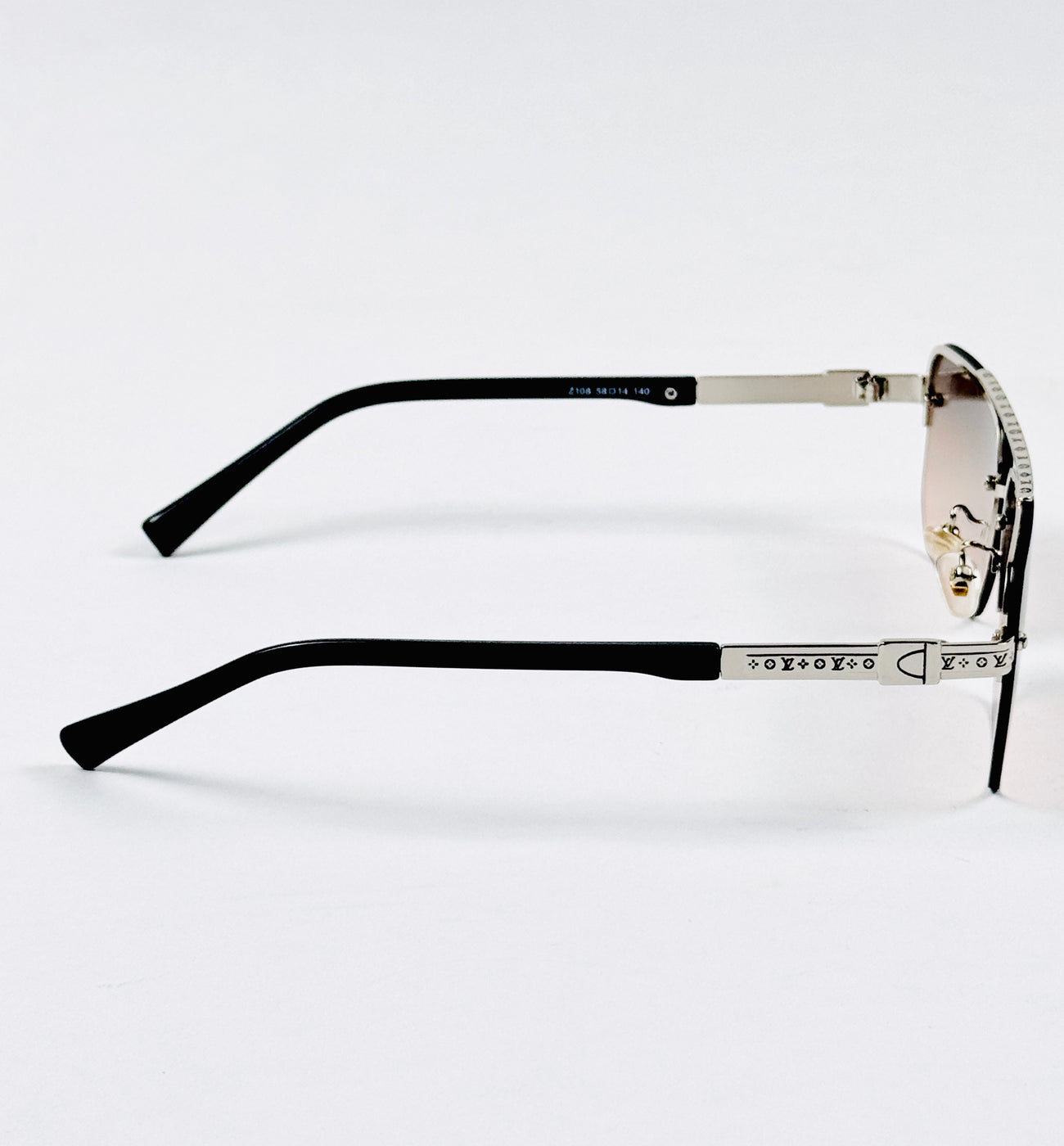 Louis Vuitton – Z108 - 58 – Silver Multi – Metal – Sunglasses