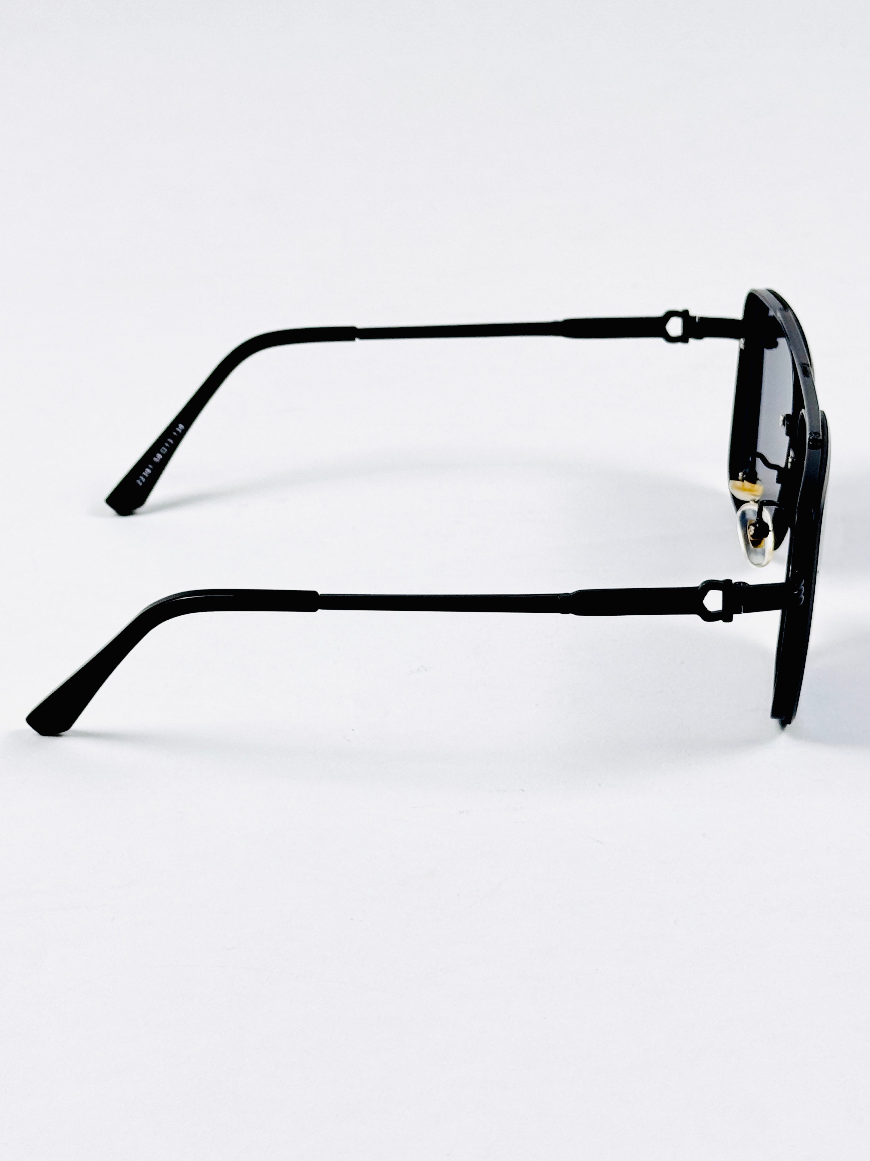 Cartier – 22391 – 58 – Black – Metal – Sunglasses – Unisex