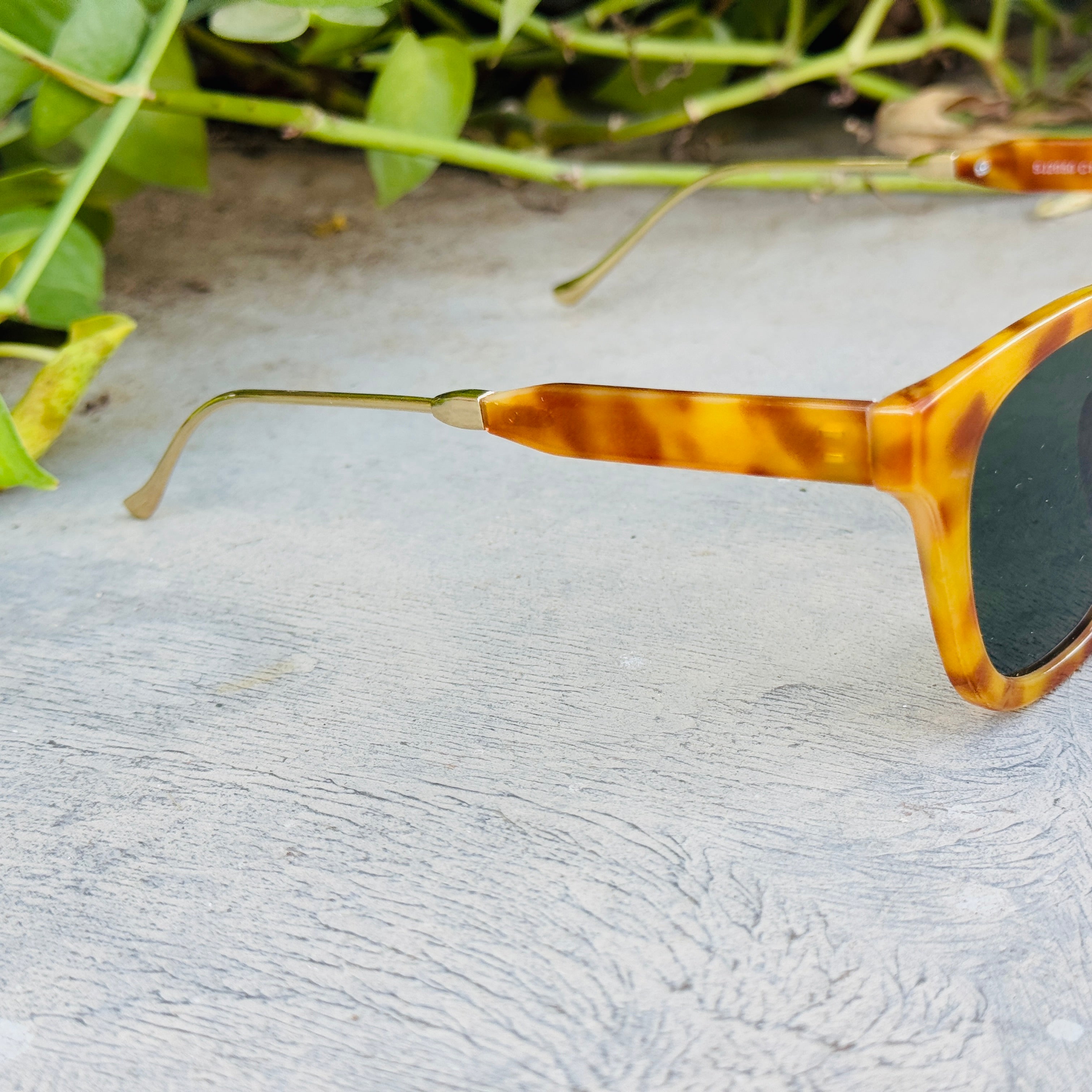 Dior – 2050 – 52 – Tortoise – Acetate – Metal -  Sunglasses – Ladies
