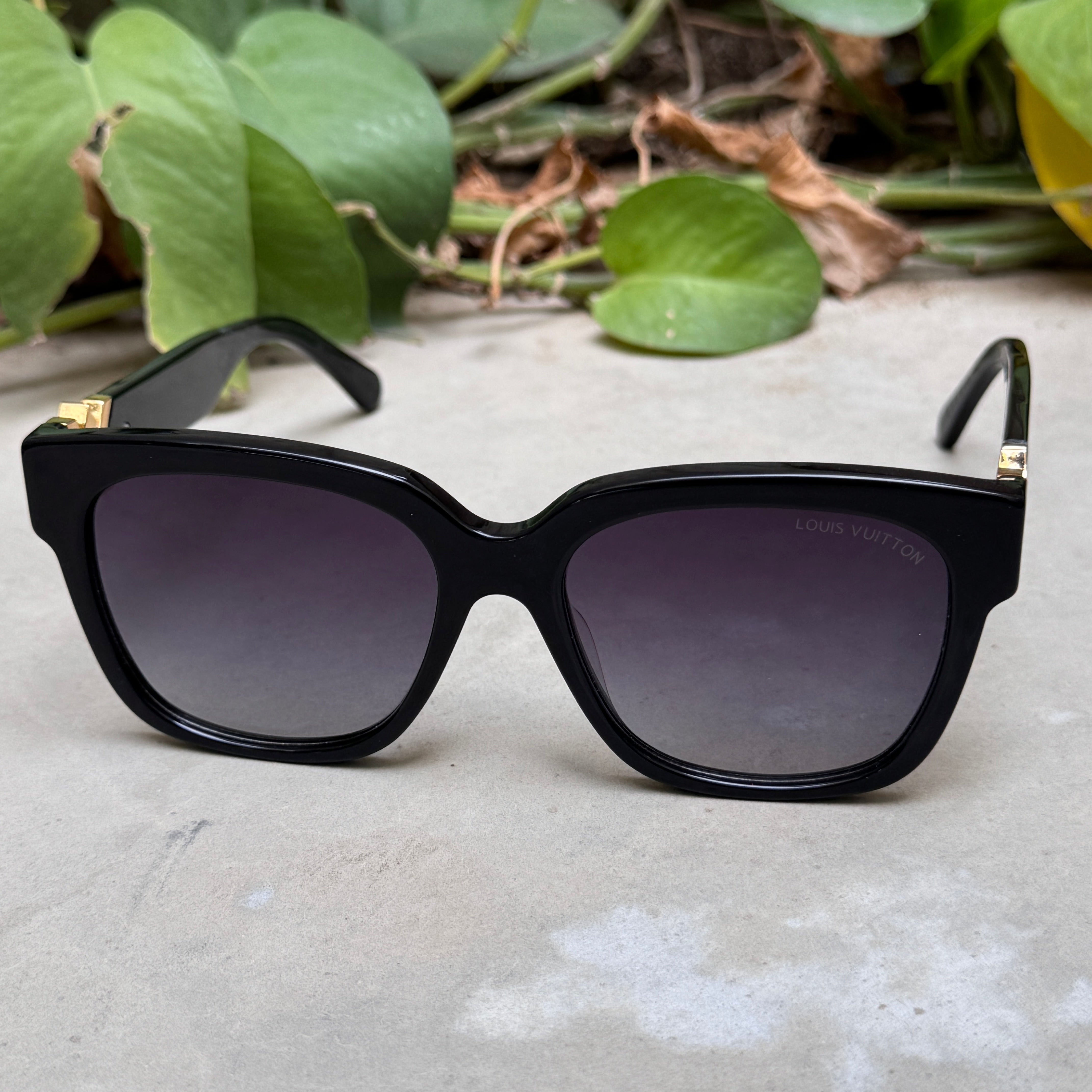 Louis Vuitton – A16 - 52 – Black Gradient – Acetate - Sunglasses – Ladies - Premium
