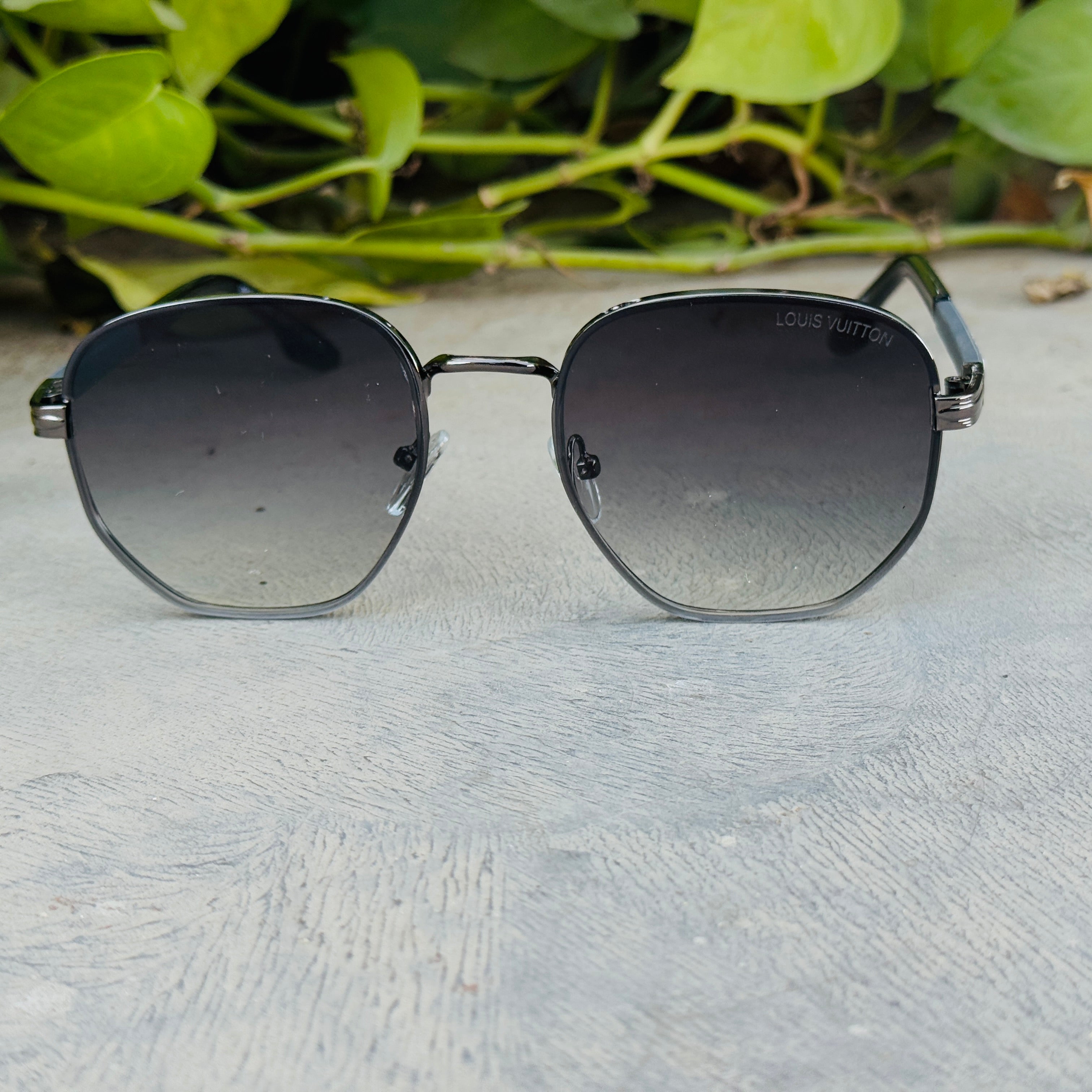 Louis Vuitton – 2A371 – 56 – Grey Green – Metal - Sunglasses – Unisex