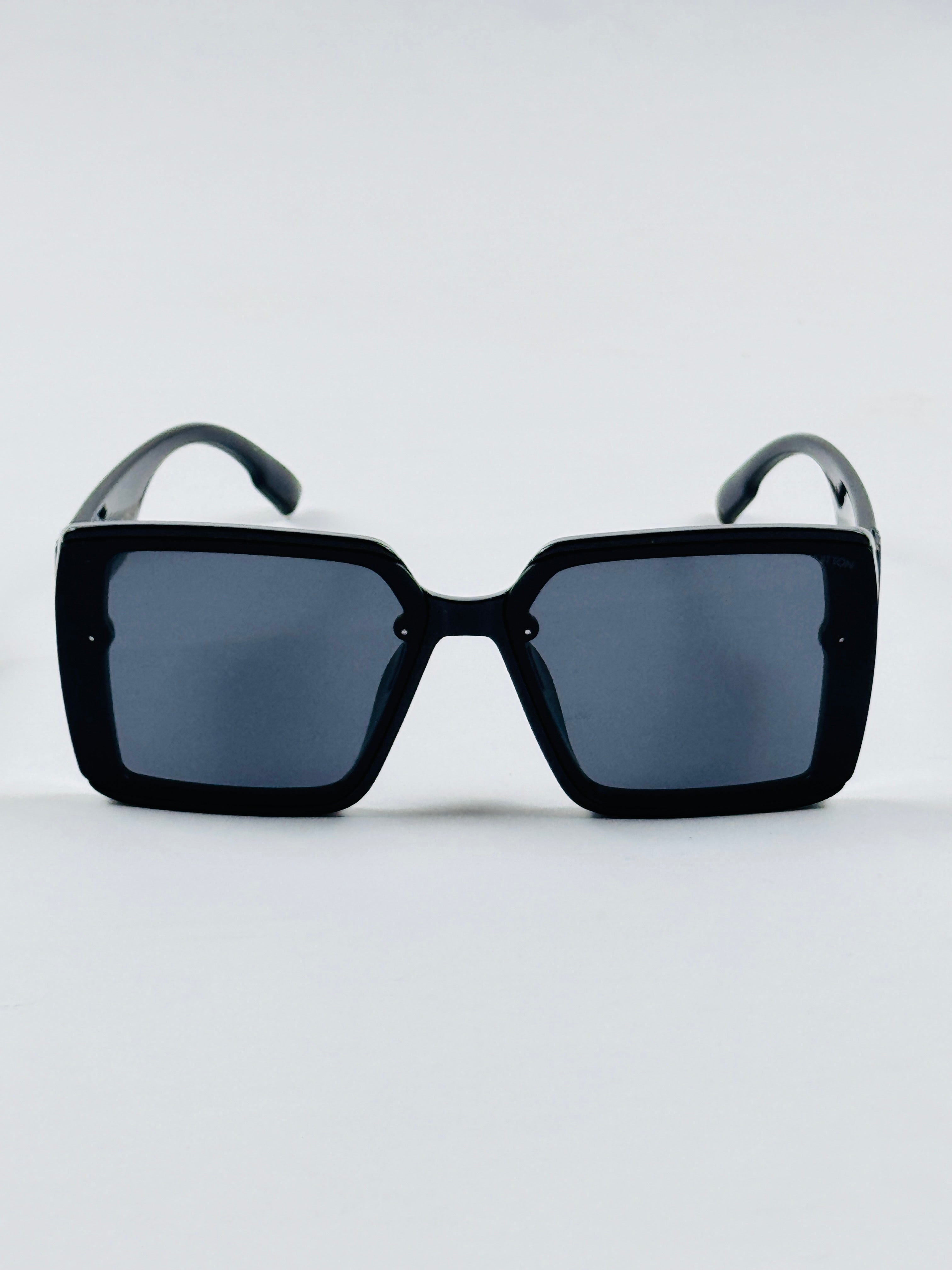 Louis Vuitton - 9098 – 64 – Black Gradient – Acetate – Sunglasses – Ladies