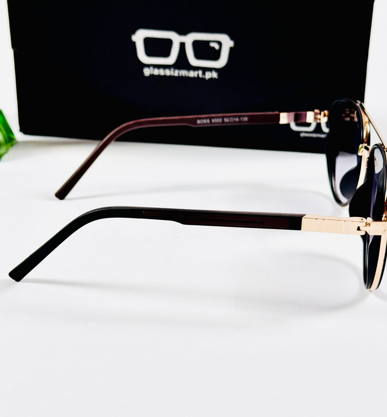 Hugo Boss – 9302 – 58 – Golden Black Gradient – Metal – Sunglasses – Unisex