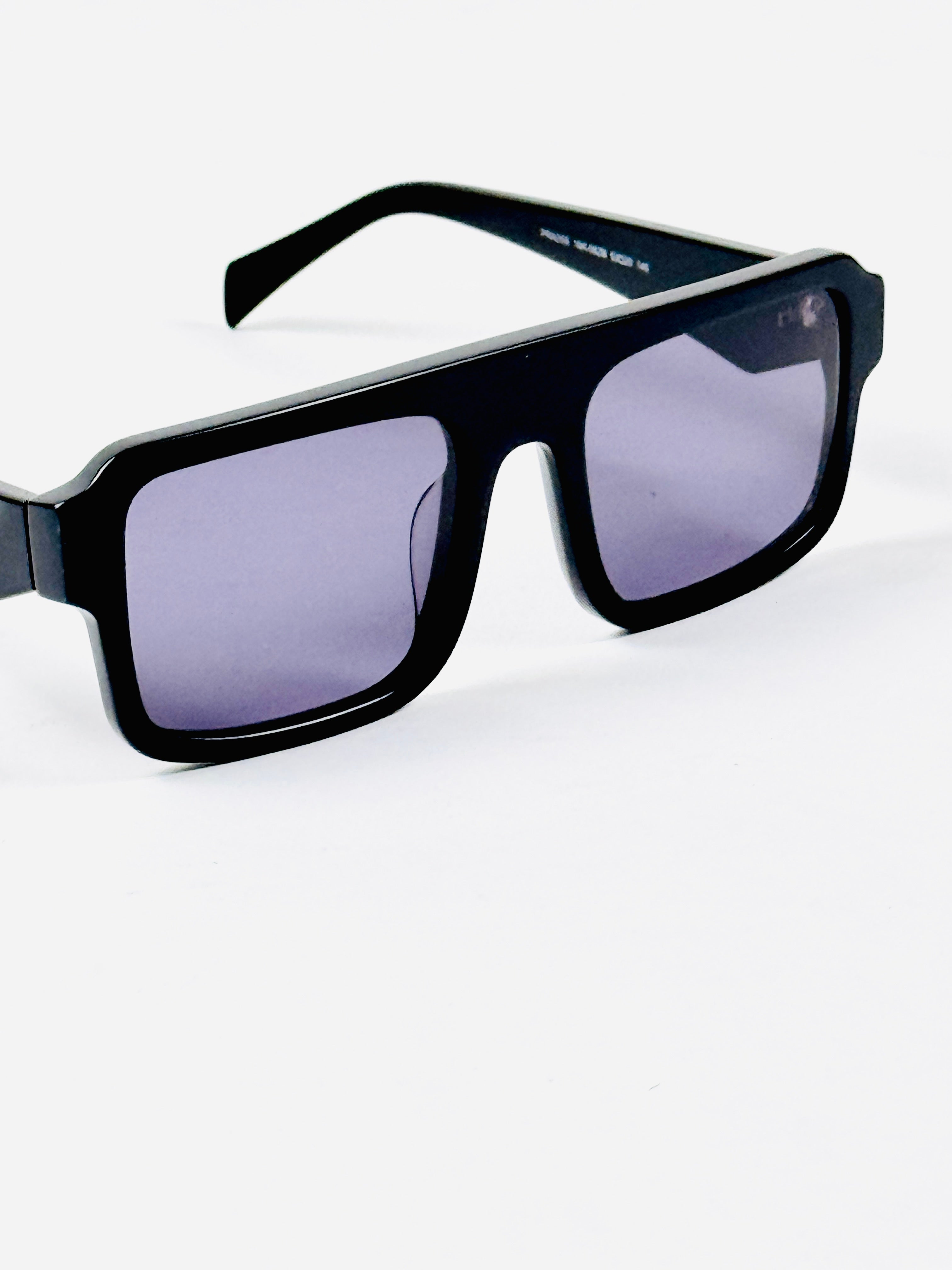 Prada – PRA05s – 53 – Black –  Acetate - Sunglasses – Unisex - Premium