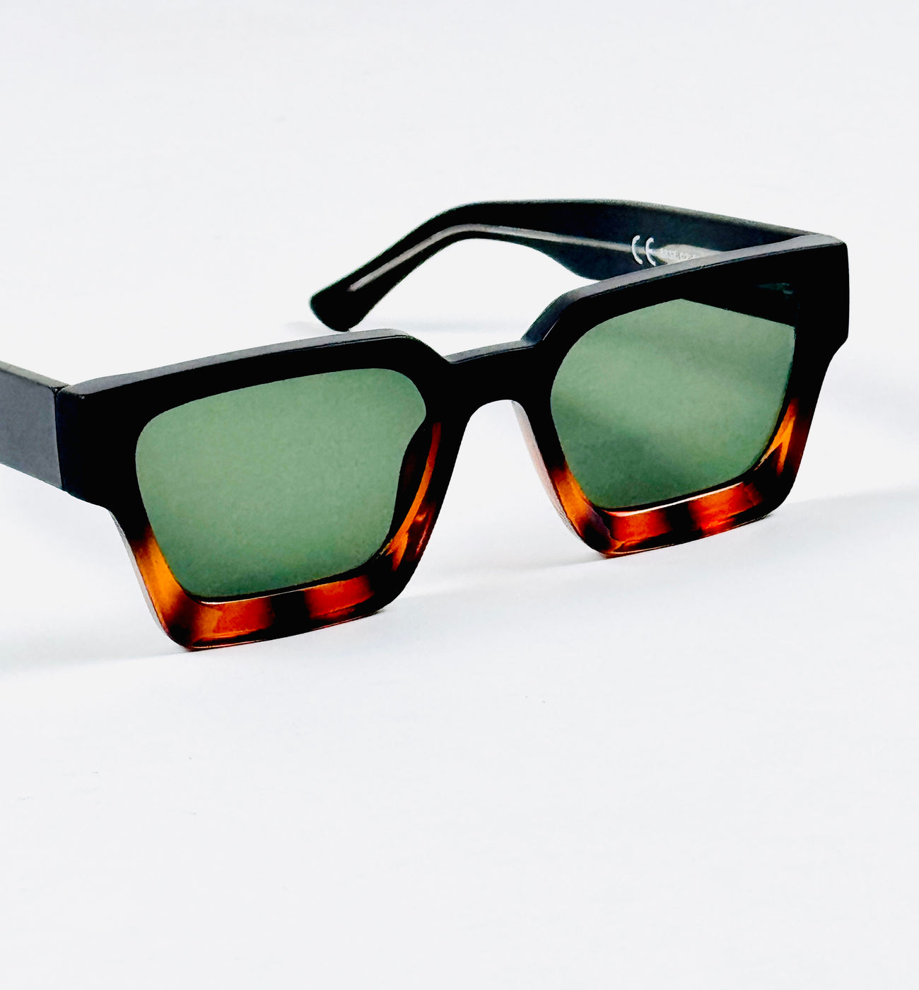 Moscot - 8837 – 54 – Black Tortoise Green – Acetate – Sunglasses – Unisex