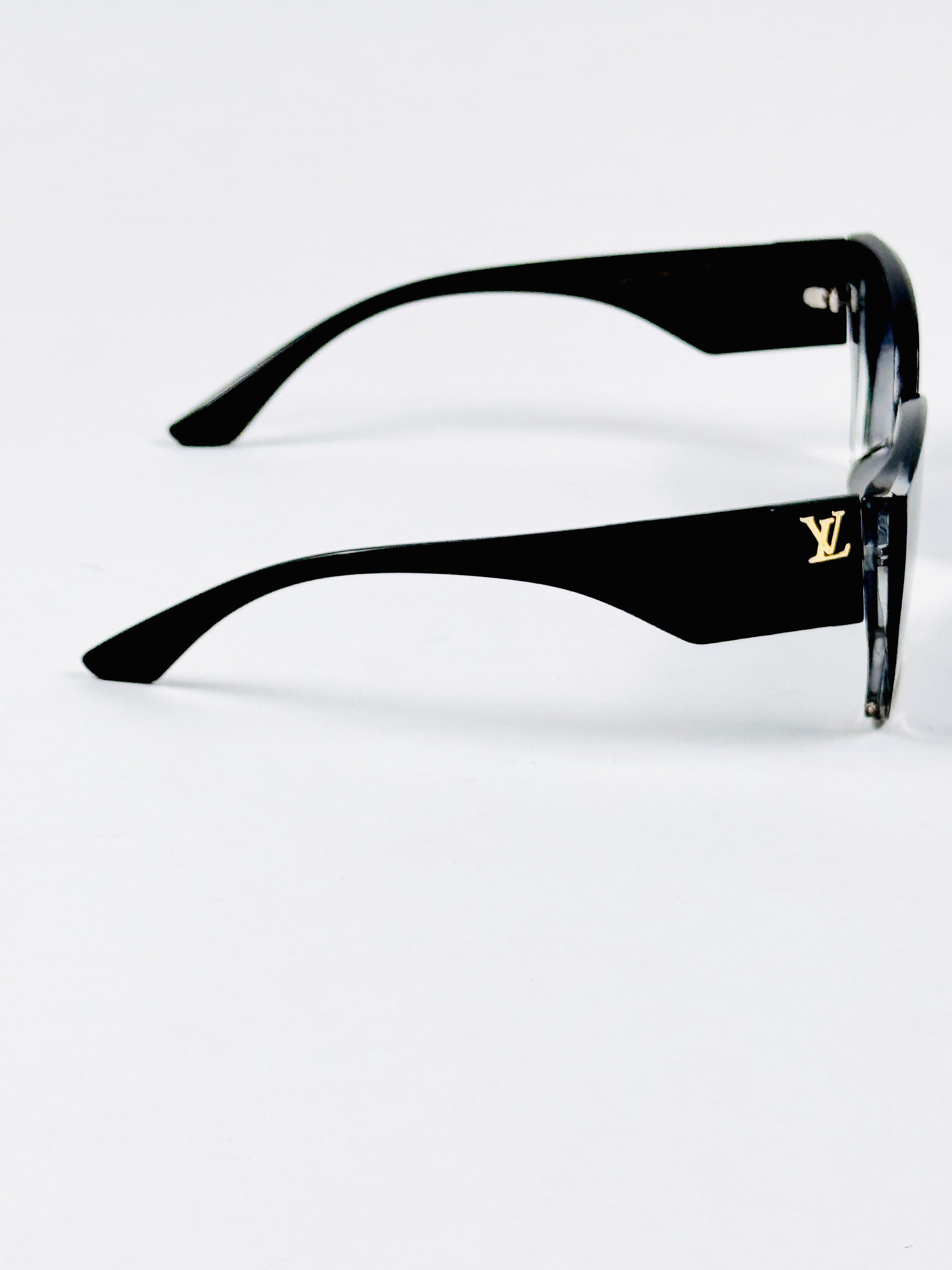 Louis Vuitton - 9103 – 58 – Black Gradient – Acetate – Sunglasses – Ladies