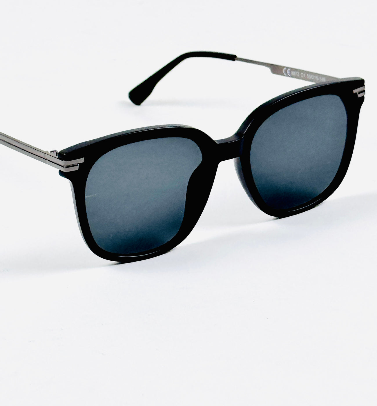 Moscot - 8872 – 53 – Black – Acetate – Sunglasses – Unisex