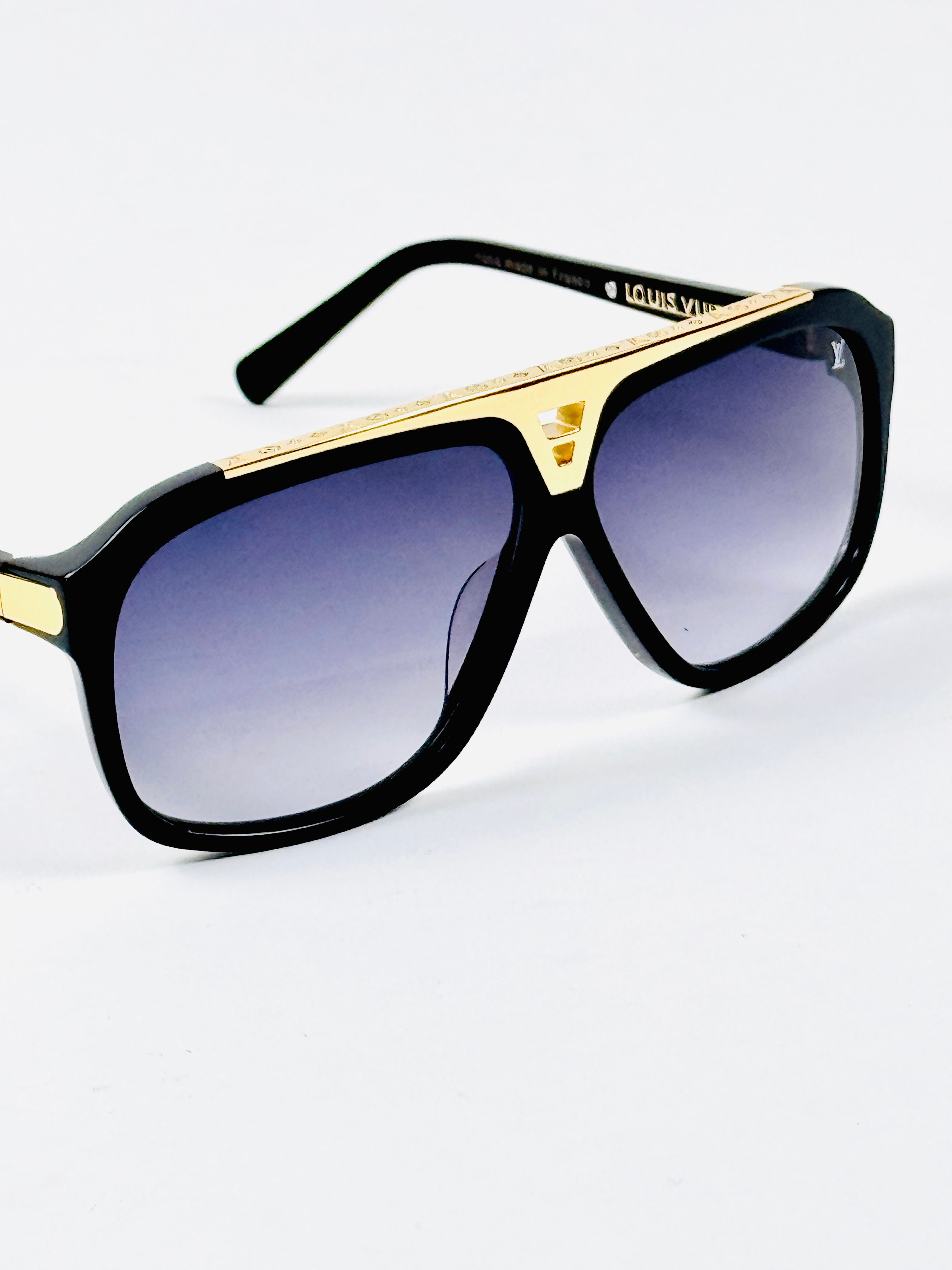 Louis Vuitton – 0105 - 62 – Black Gradient - Acetate - Sunglasses – Unisex - Premium