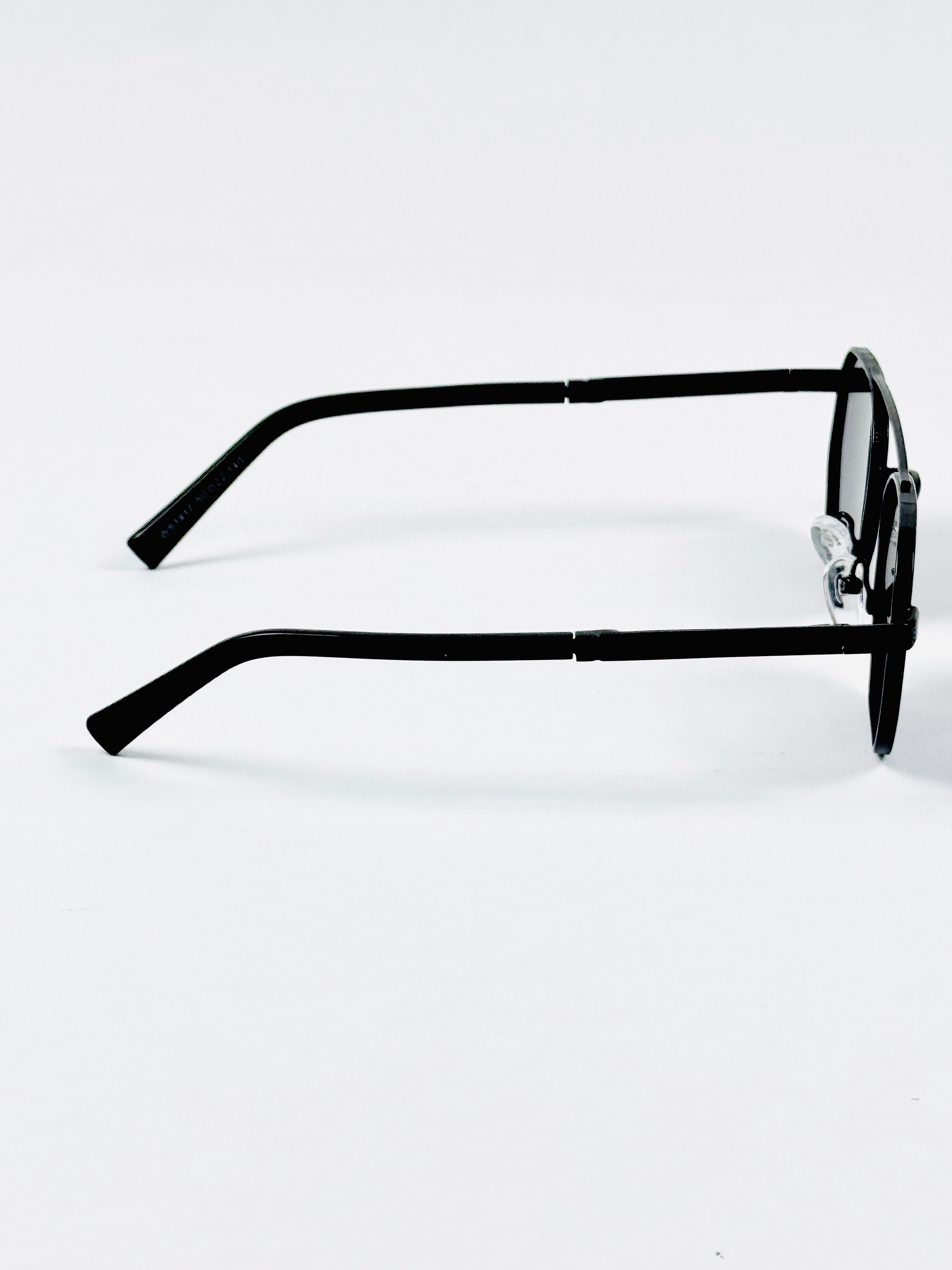 Louis Vuitton – 1417 – 50 – Black – Metal – Sunglasses – Unisex