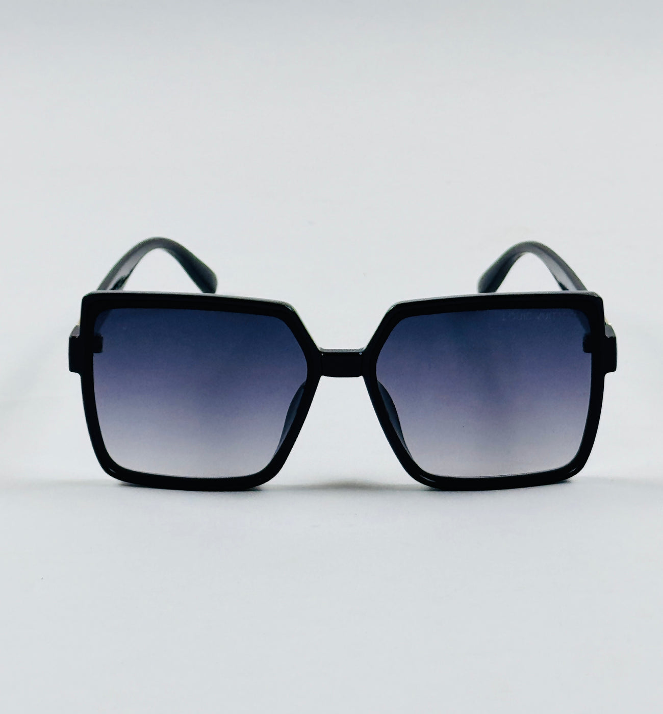 Louis Vuitton - 36228 – 60 – Black Gradient – Acetate – Sunglasses – Ladies