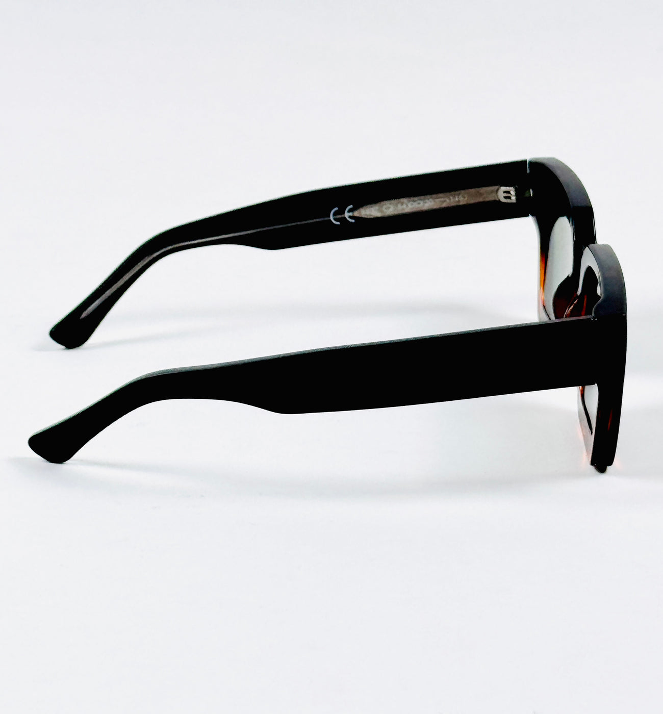 Moscot - 8837 – 54 – Black Tortoise Green – Acetate – Sunglasses – Unisex