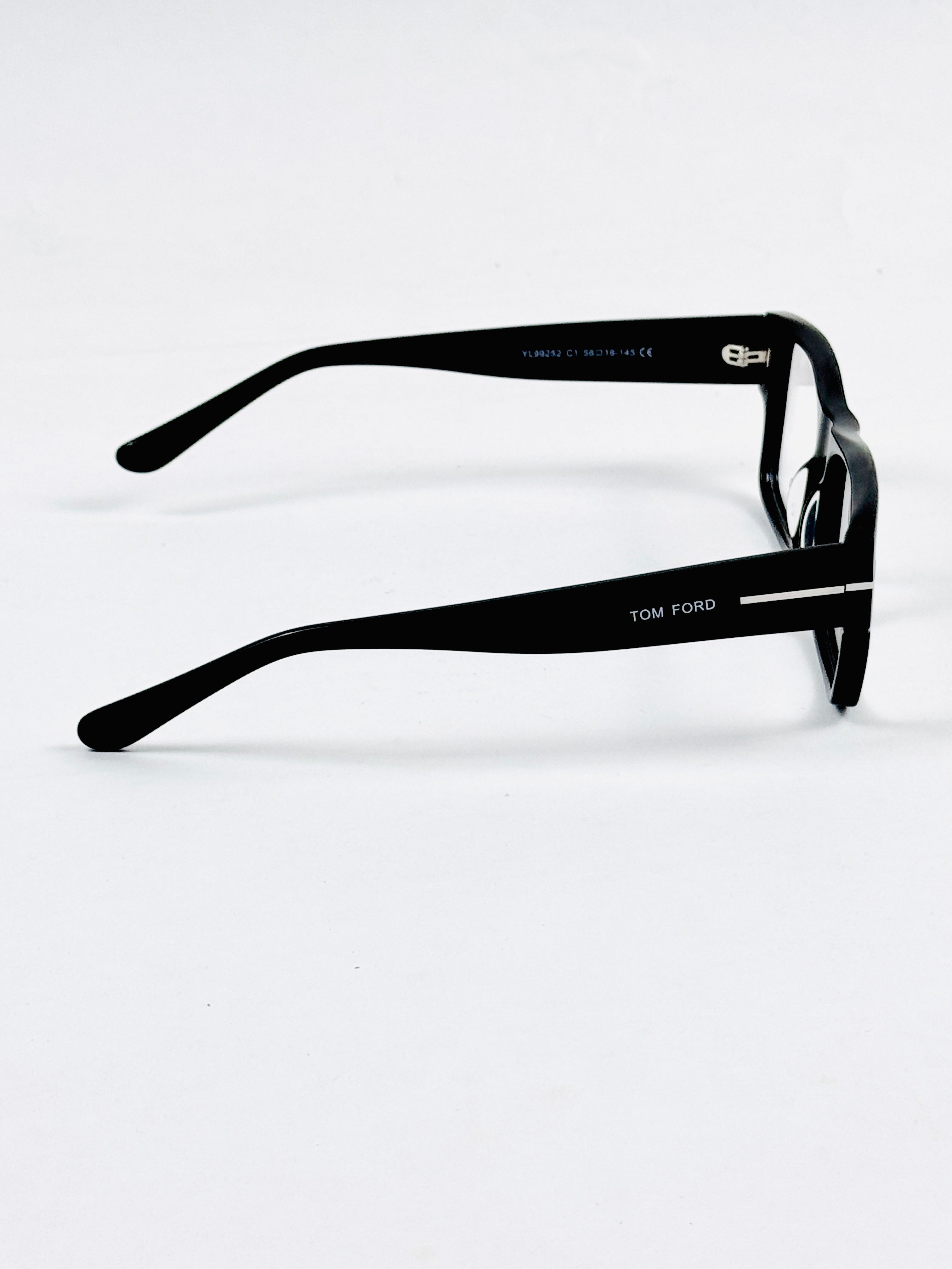Tom Ford – 99252- 56 – Black - Acetate - Optics – Unisex - Premium