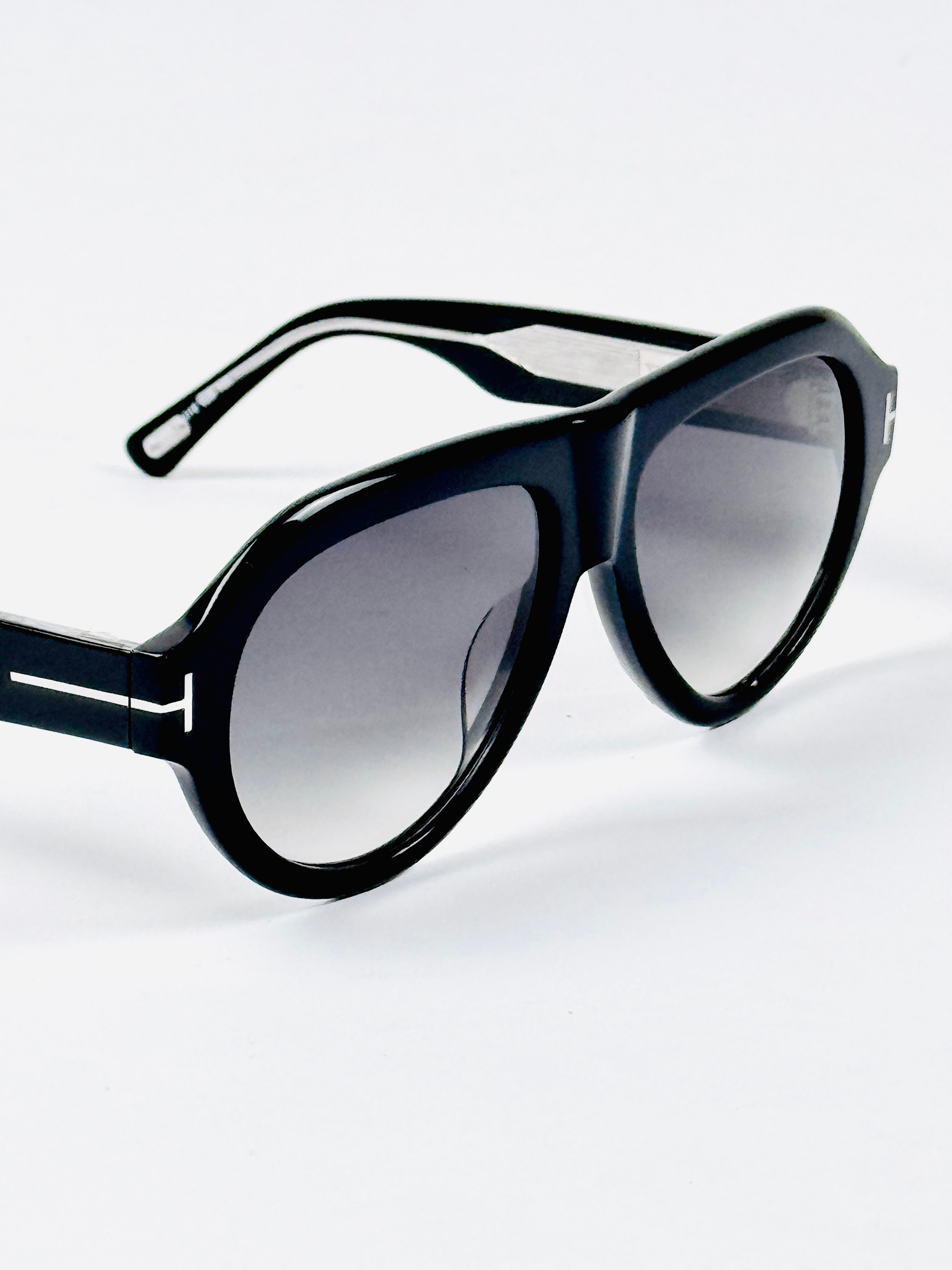 Tom Ford – 1225 - 59 - Black Gradient – Acetate - Sunglasses – Unisex - Premium