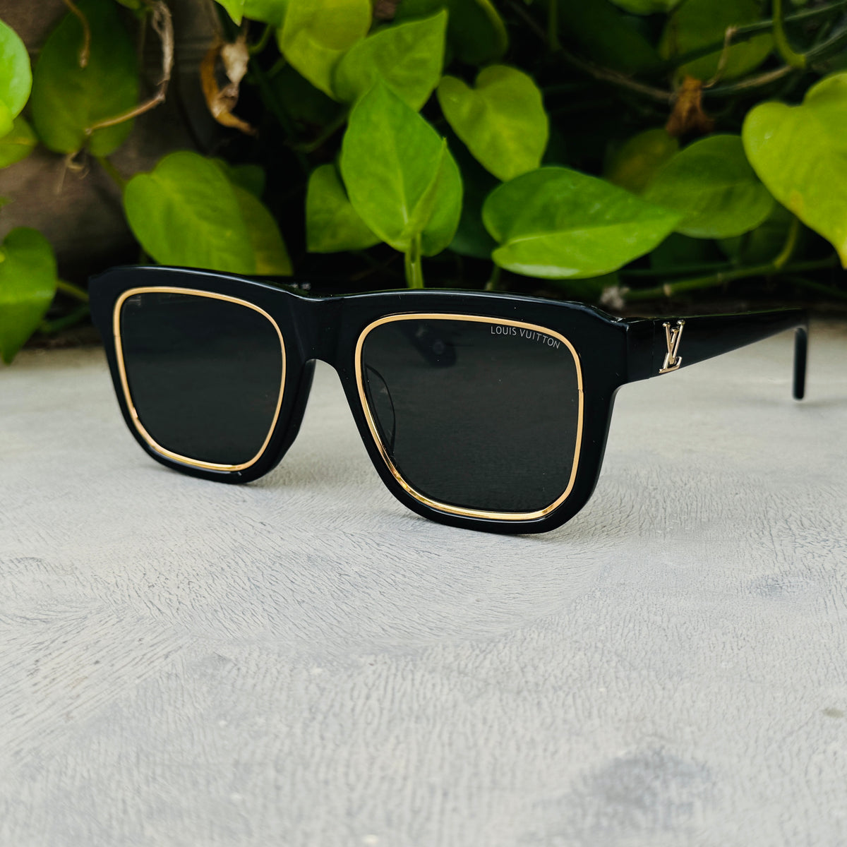 Louis Vuitton – 2250 - 55 –   Black - Acetate - Sunglasses – Unisex - Premium