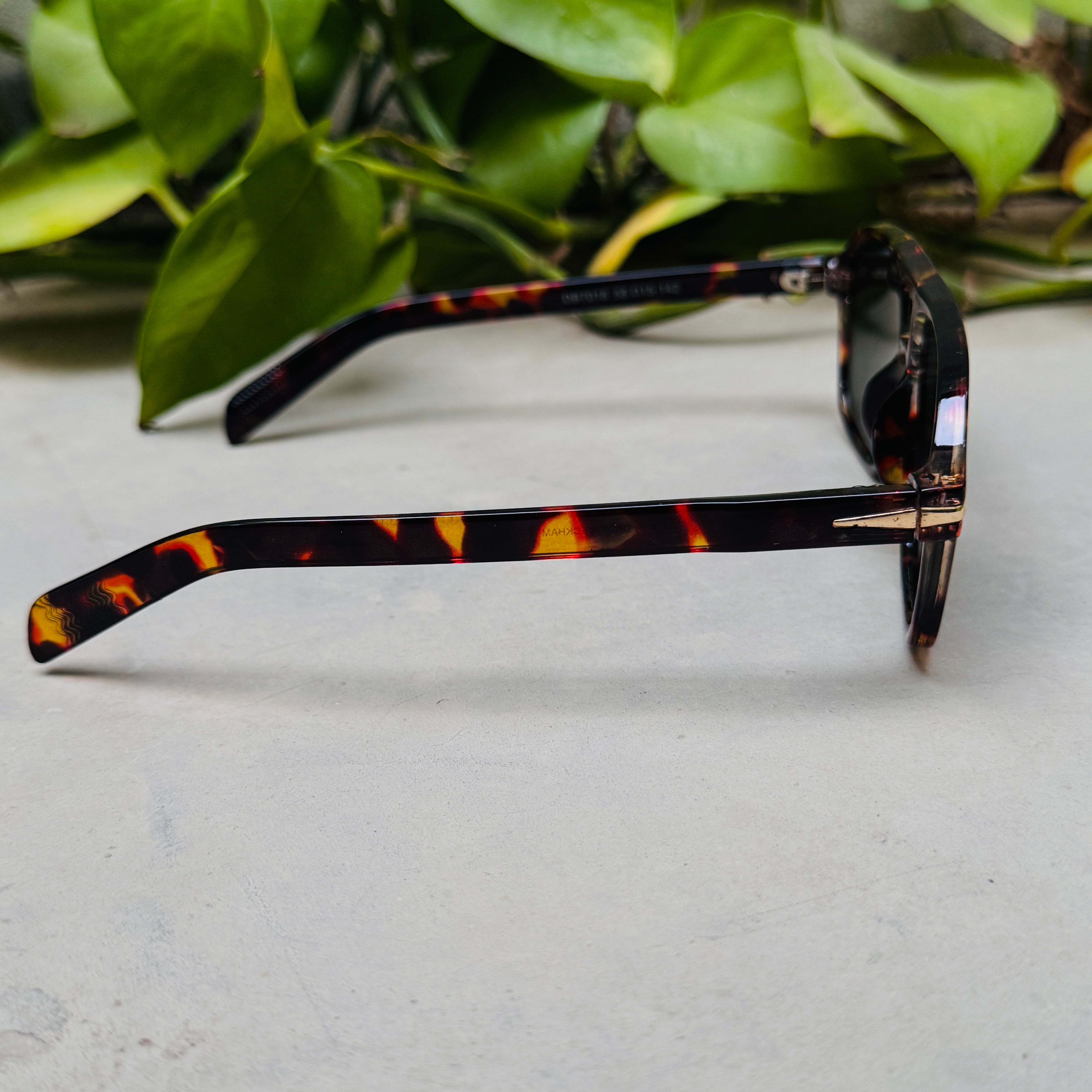 David Beckham – 7018 – 58 - Tortoise Green – Acetate  – Sunglasses - Unisex