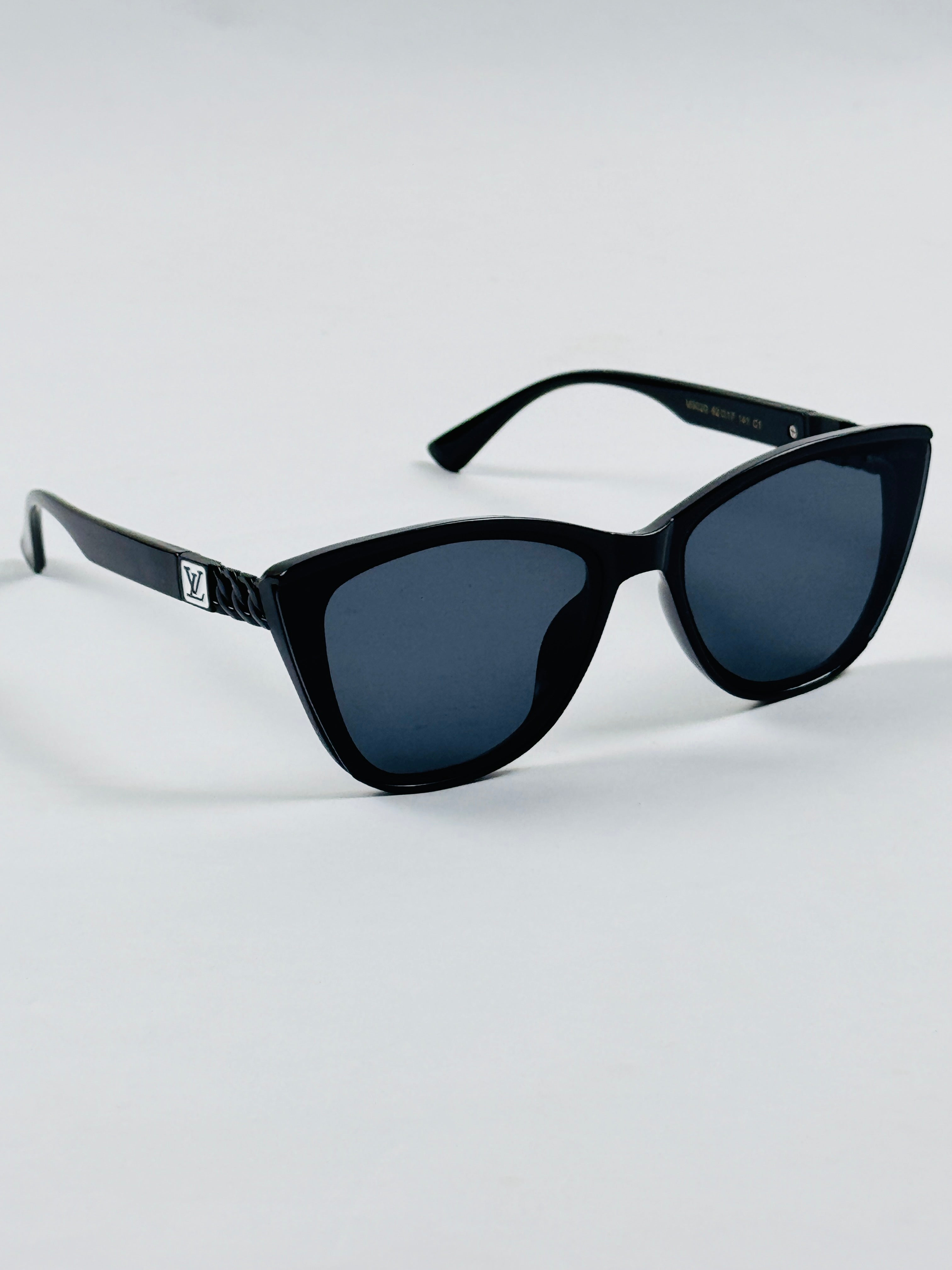 Louis Vuitton - 9020 – 62 – Black – Acetate – Sunglasses – Ladies