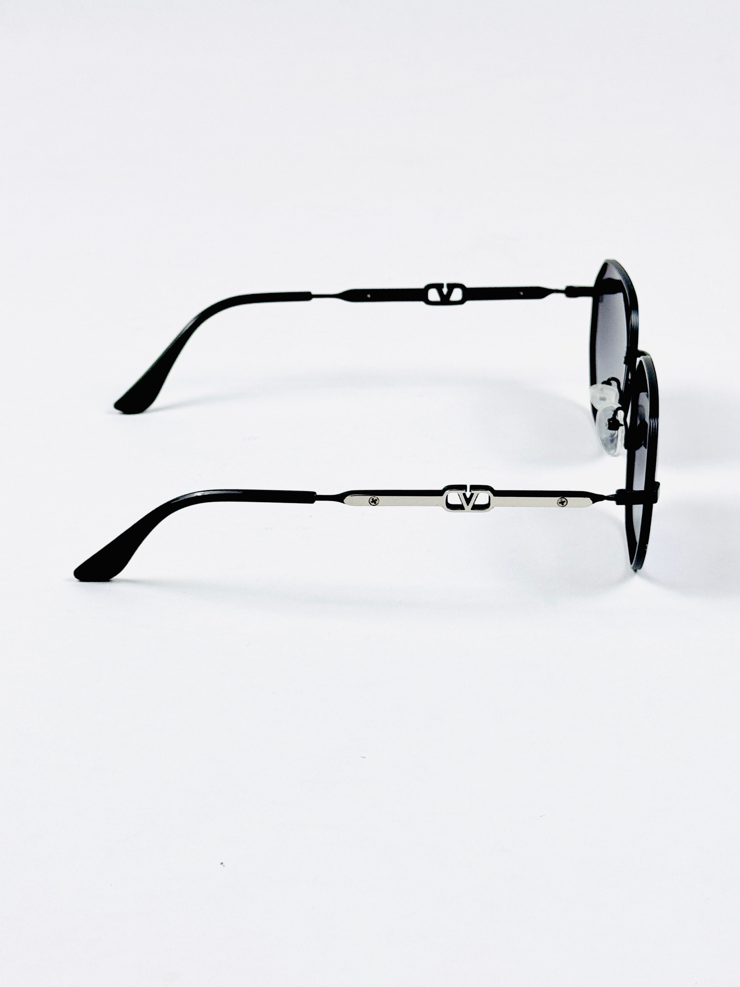 Valentino – 18130 – 58 – Black Gradient – Metal – Sunglasses – Unisex