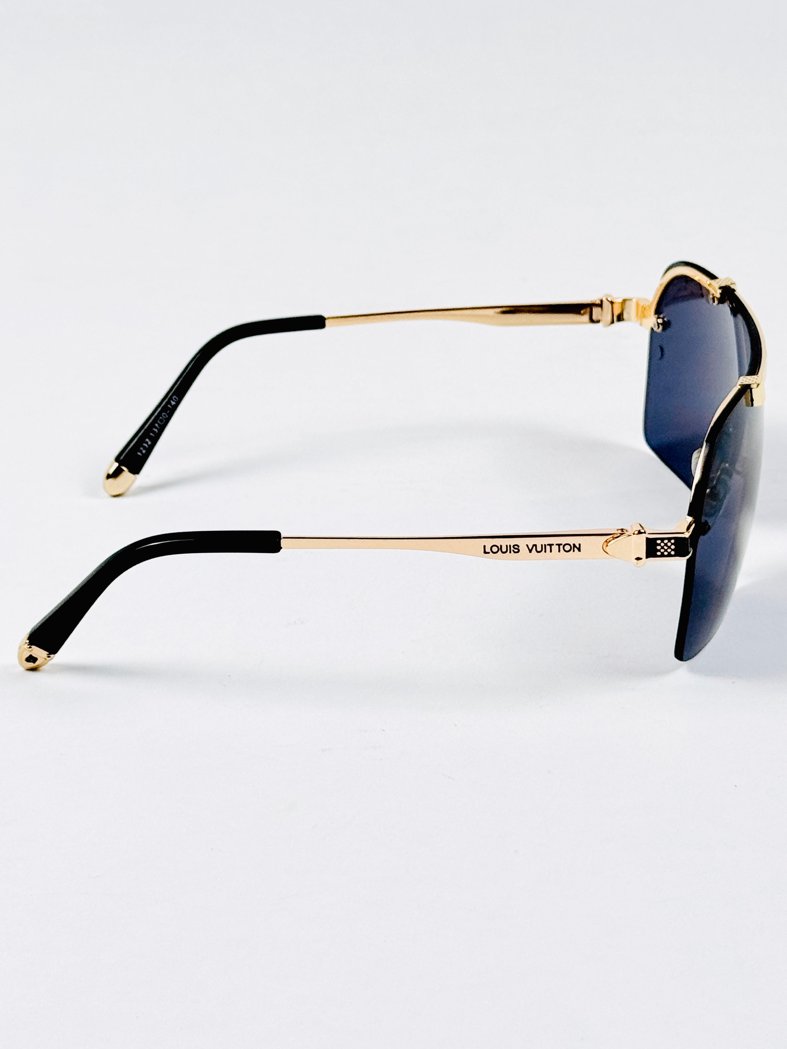 Louis Vuitton – 1232 - 137 – Golden Black - Metal - Sunglasses – Unisex