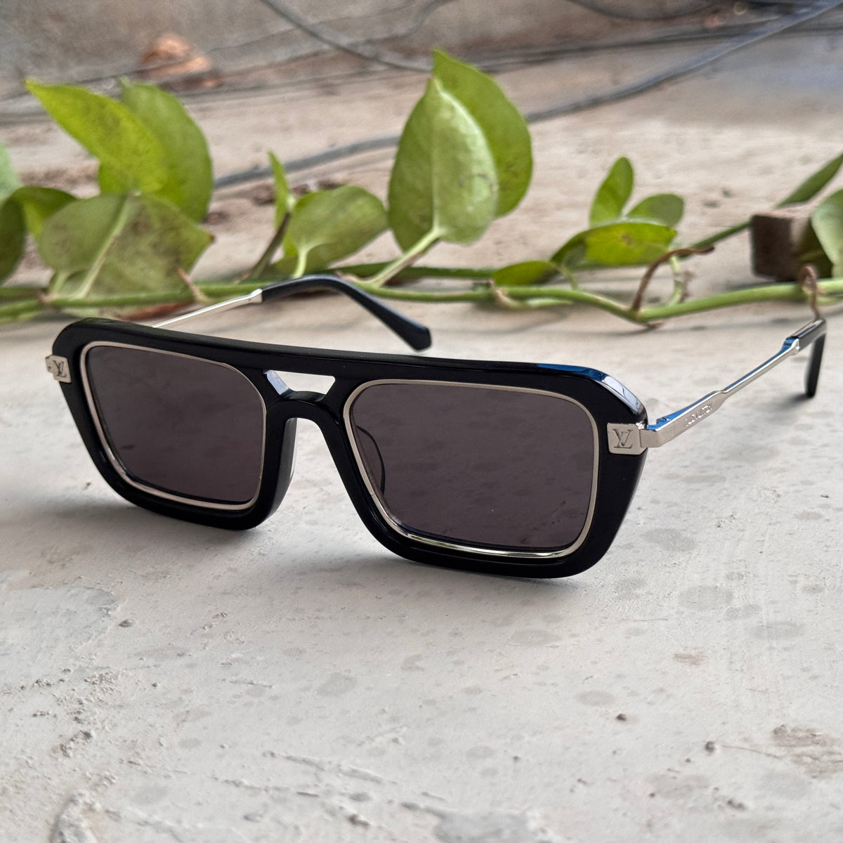 Louis Vuitton – 2596 - 55 – Silver Black – Acetate - Metal - Sunglasses – Unisex - Premium