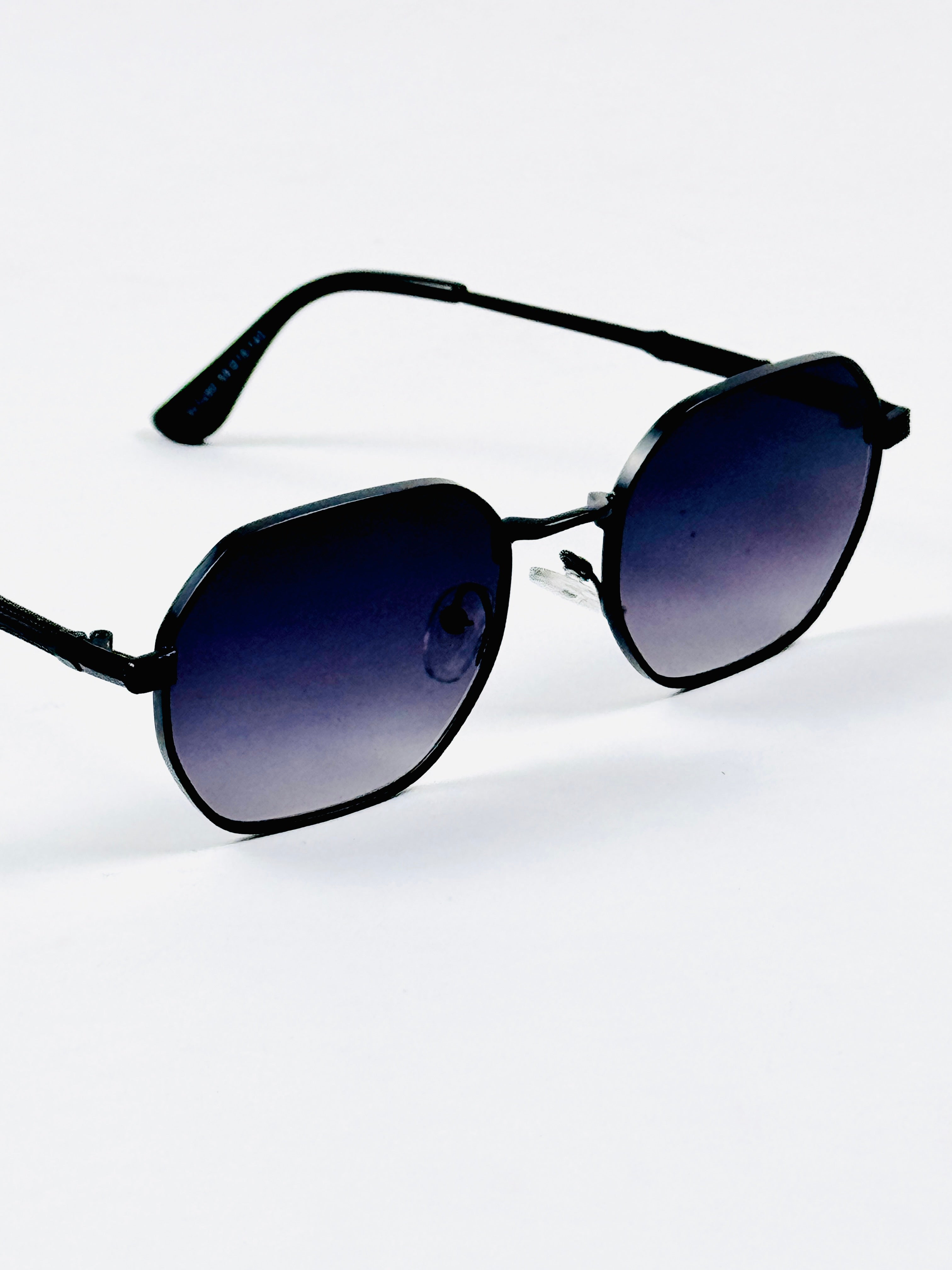 Police – 19090 – 58 – Black Gradient – Metal – Sunglasses – Unisex