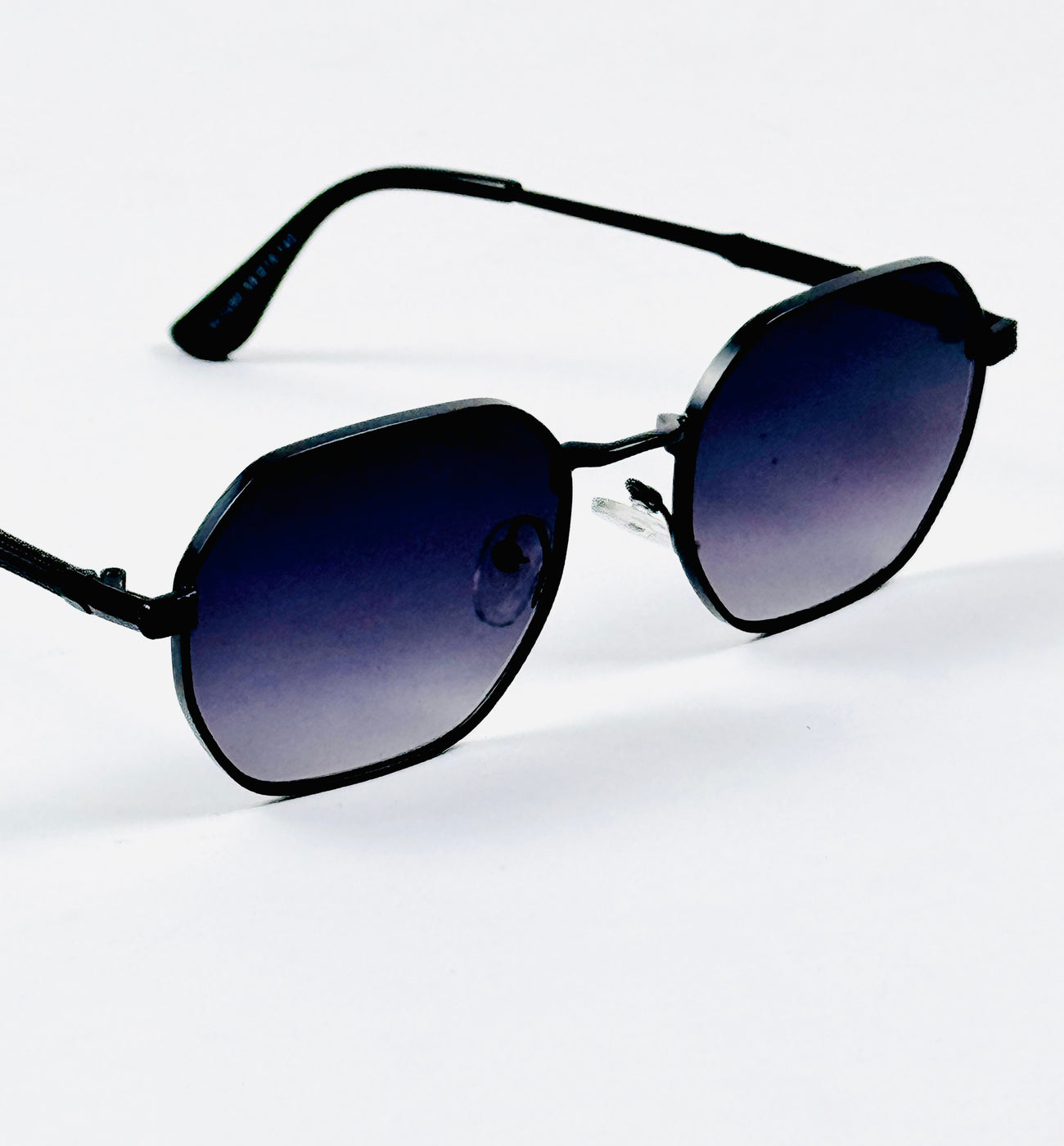 Police – 19090 – 58 – Black Gradient – Metal – Sunglasses – Unisex