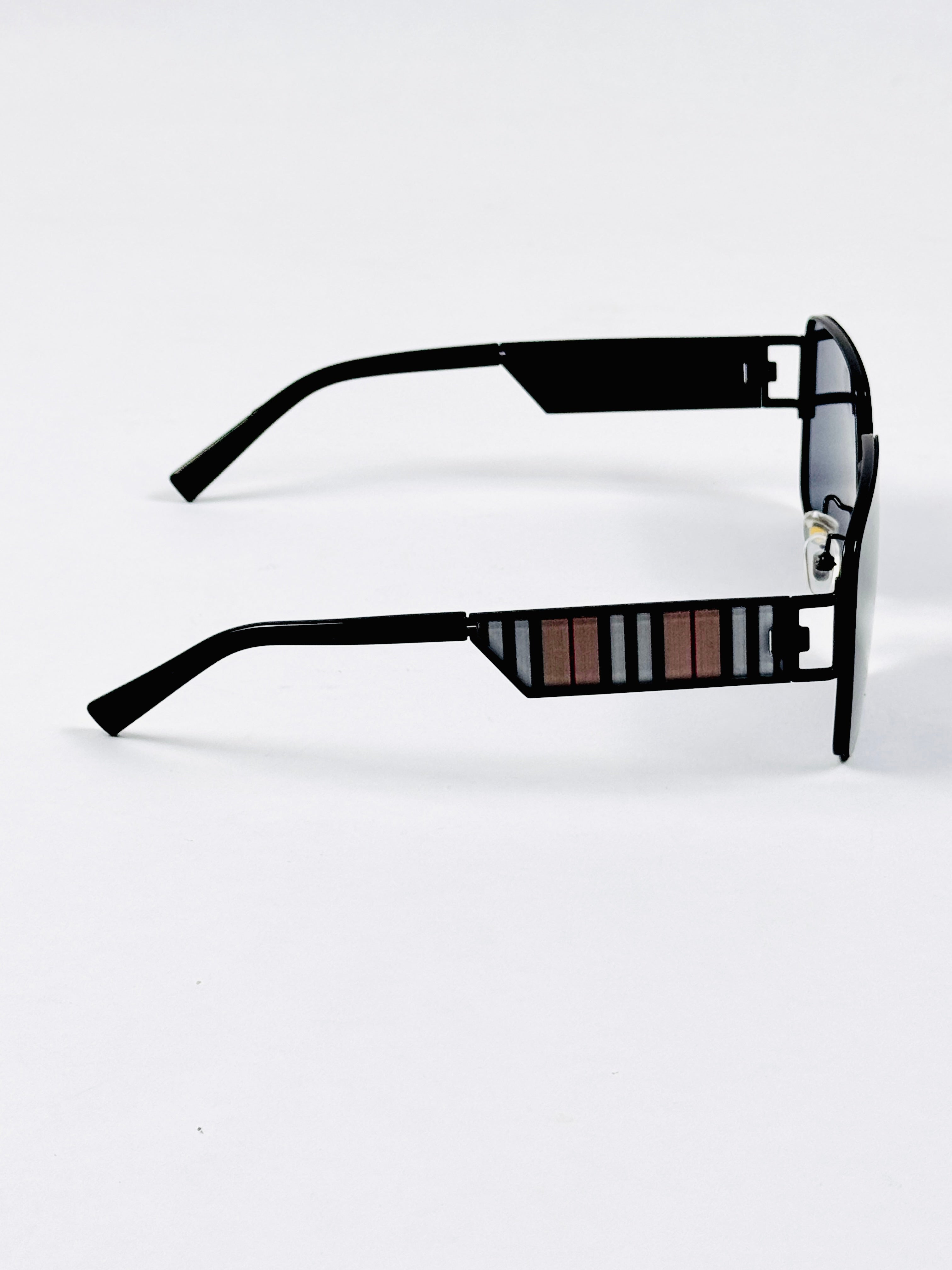Burberry – 2A478 – 56 – Black – Metal – Sunglasses – Unisex