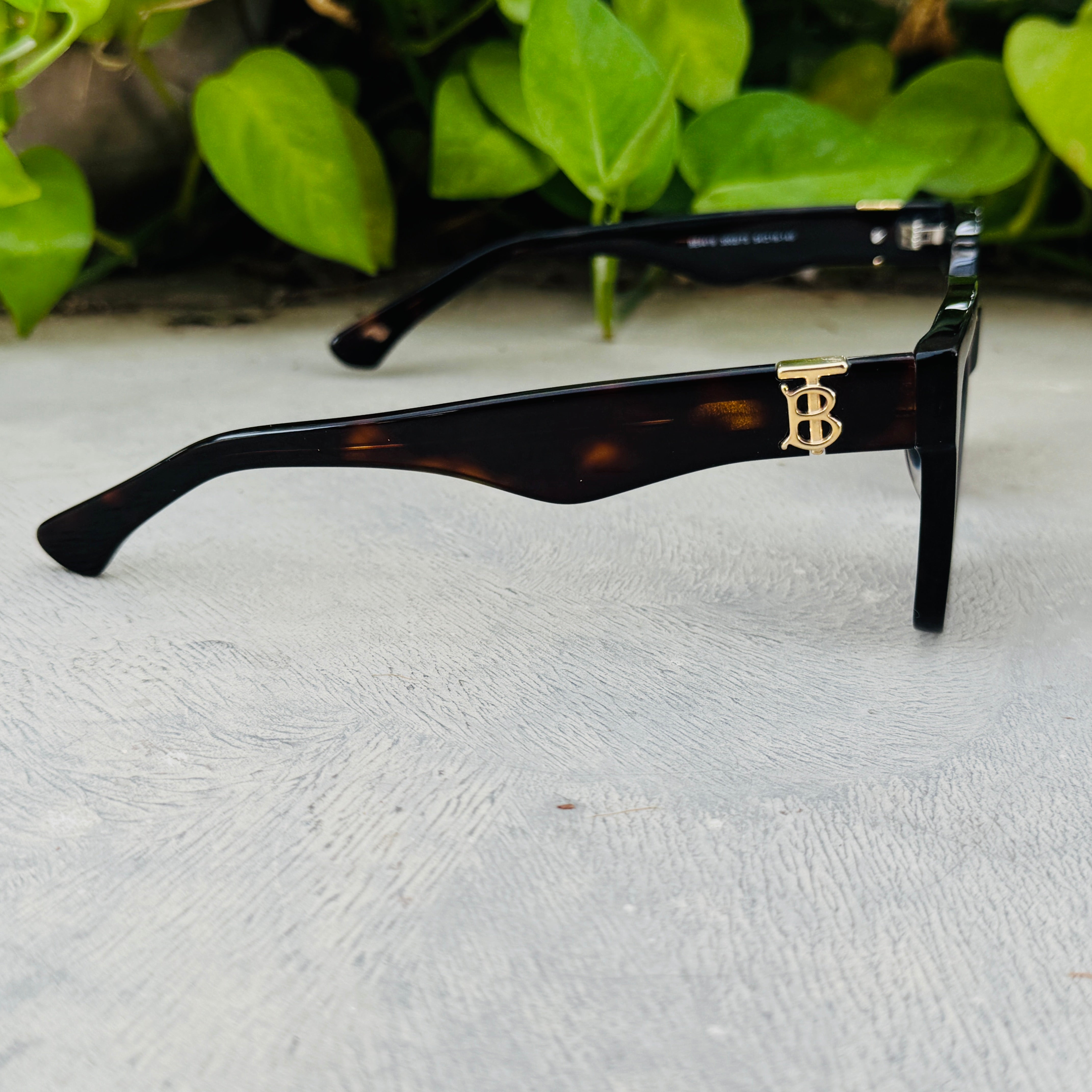 Burberry – 4419 - 54 –  Tortoise – Acetate - Sunglasses – Ladies - Premium