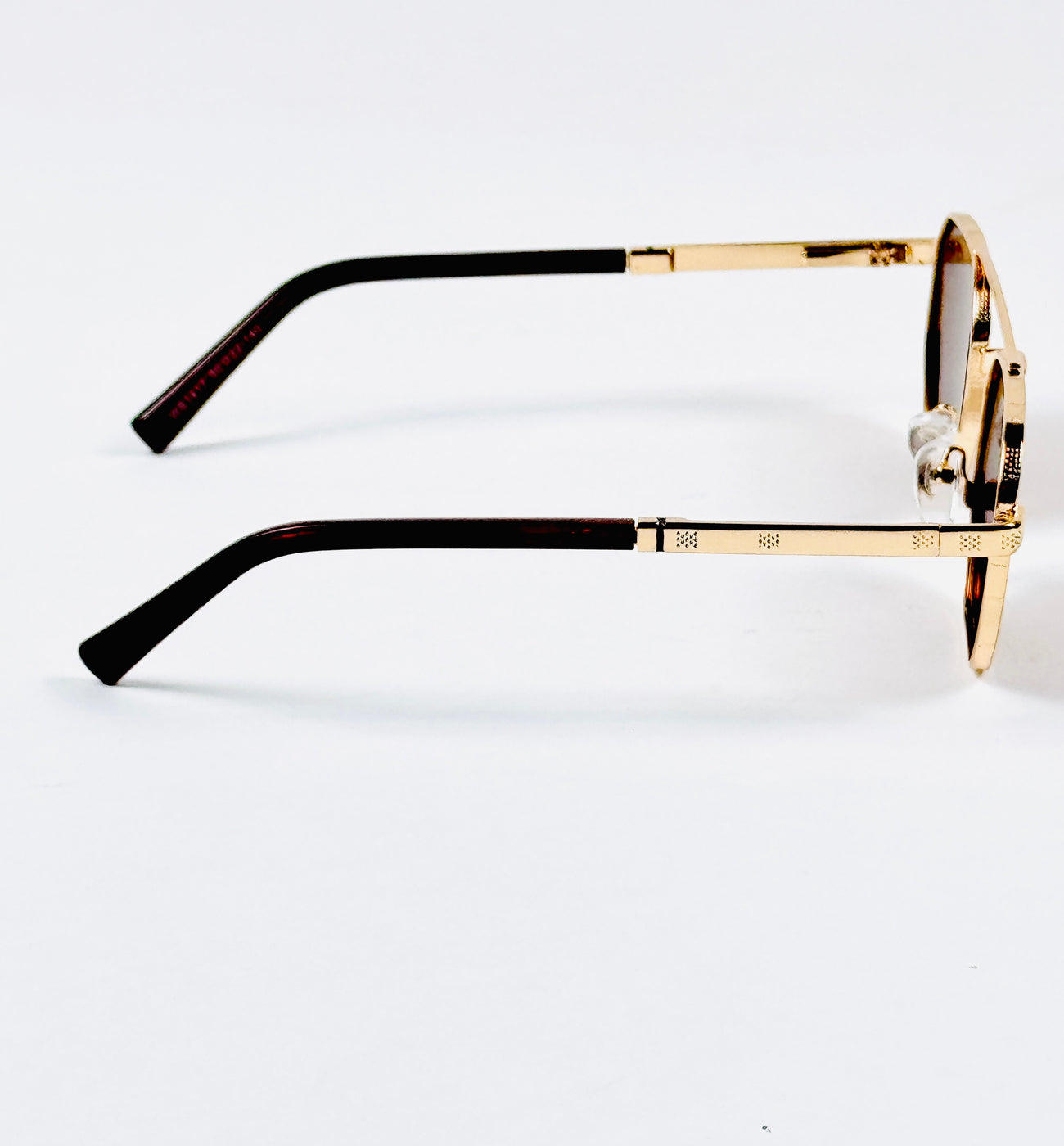Louis Vuitton’s – 1417 – 50 – Golden Brown – Metal – Sunglasses – Unisex