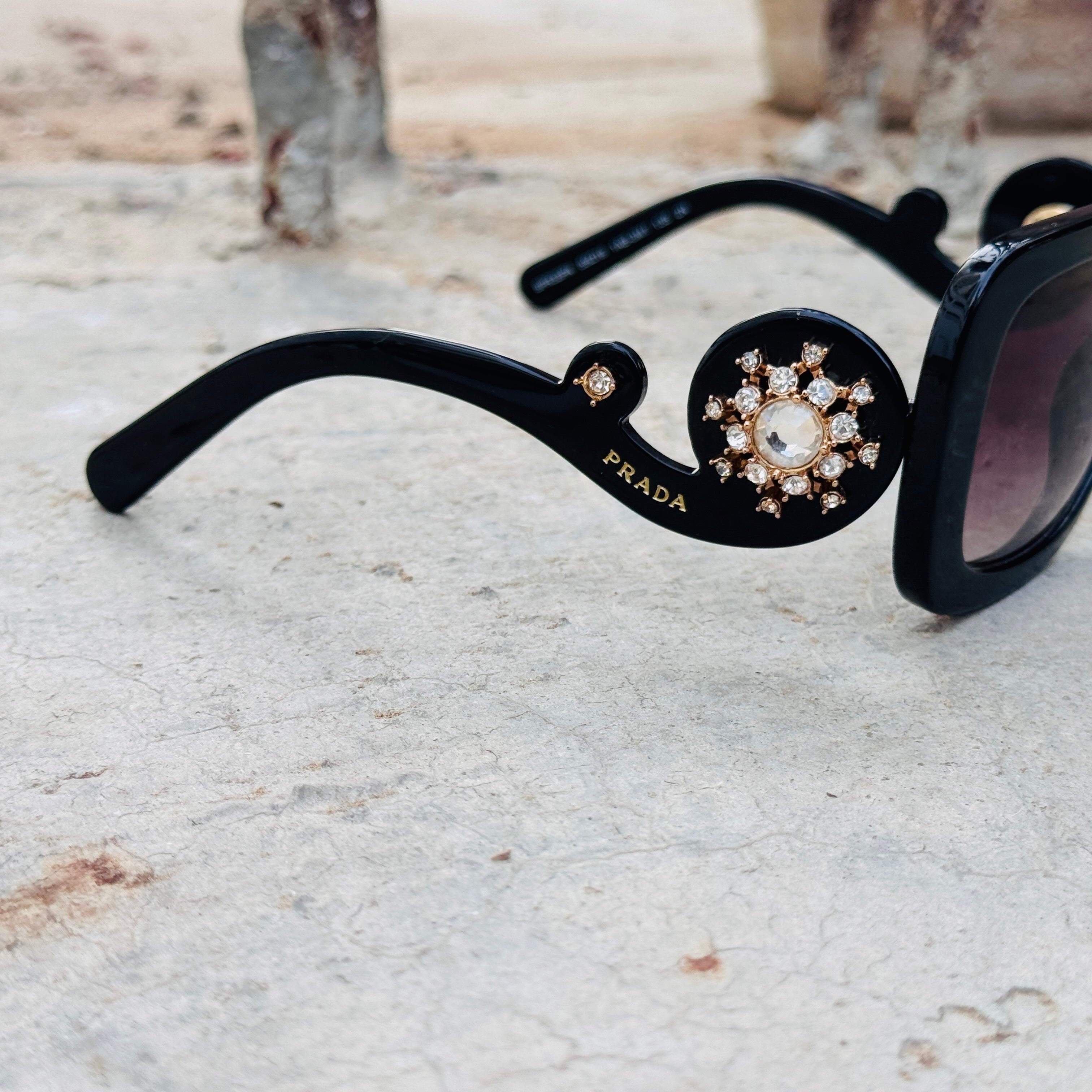 Prada – 33PA - 55 – Black Gradient - Acetate - Sunglasses – Ladies - Premium