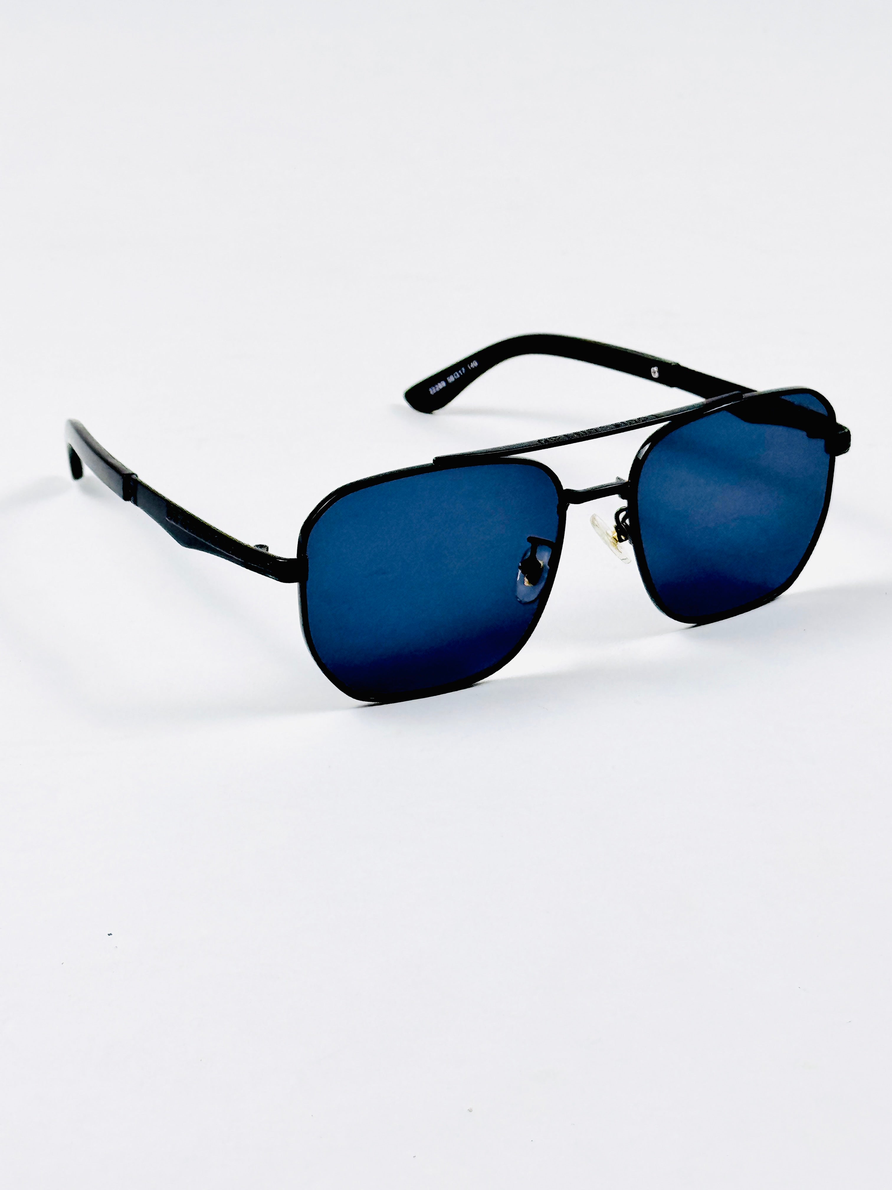 Louis Vuitton – 22289 – 56 – Black – Metal – Sunglasses – Unisex