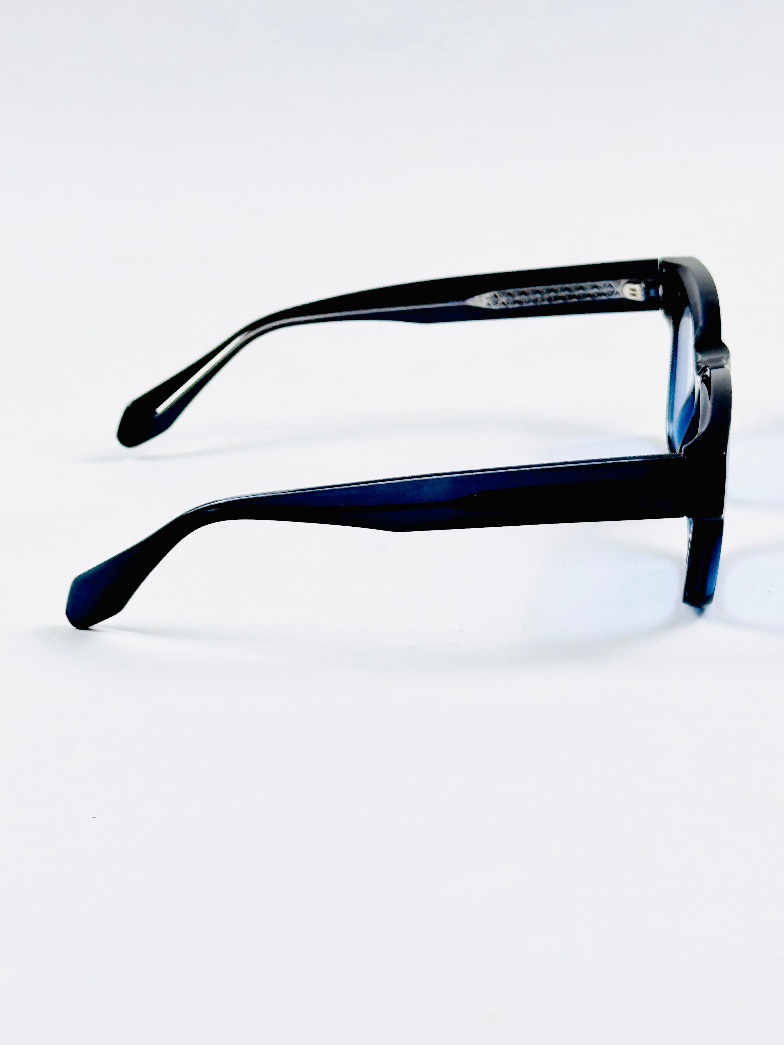 Moscot - 9843 – 52 – Black Blue – Acetate – Sunglasses – Unisex