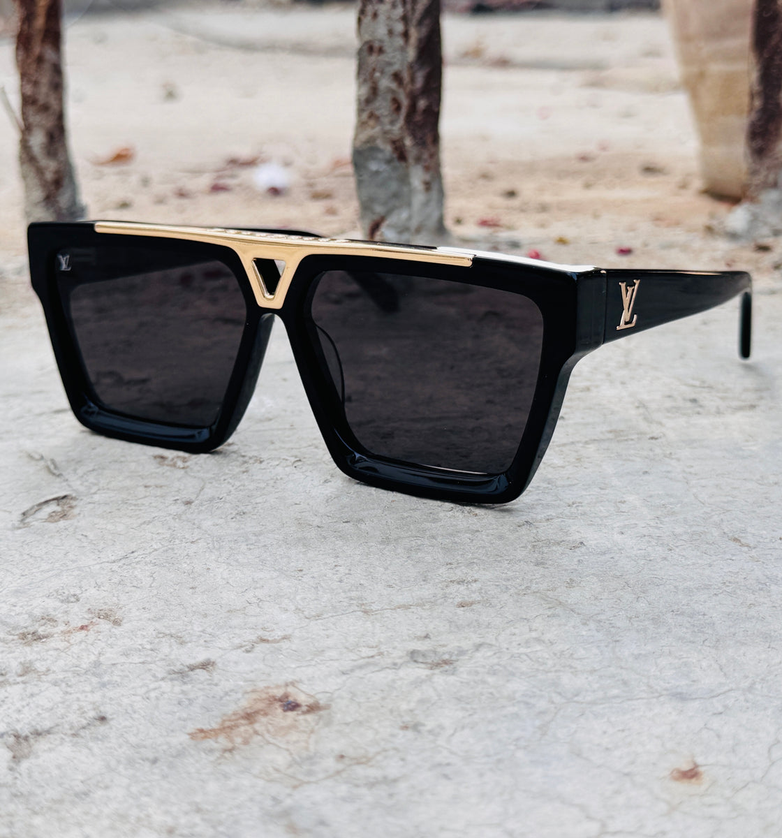Louis Vuitton – 1502 - 60 –   Black - Acetate - Sunglasses – Unisex - Premium
