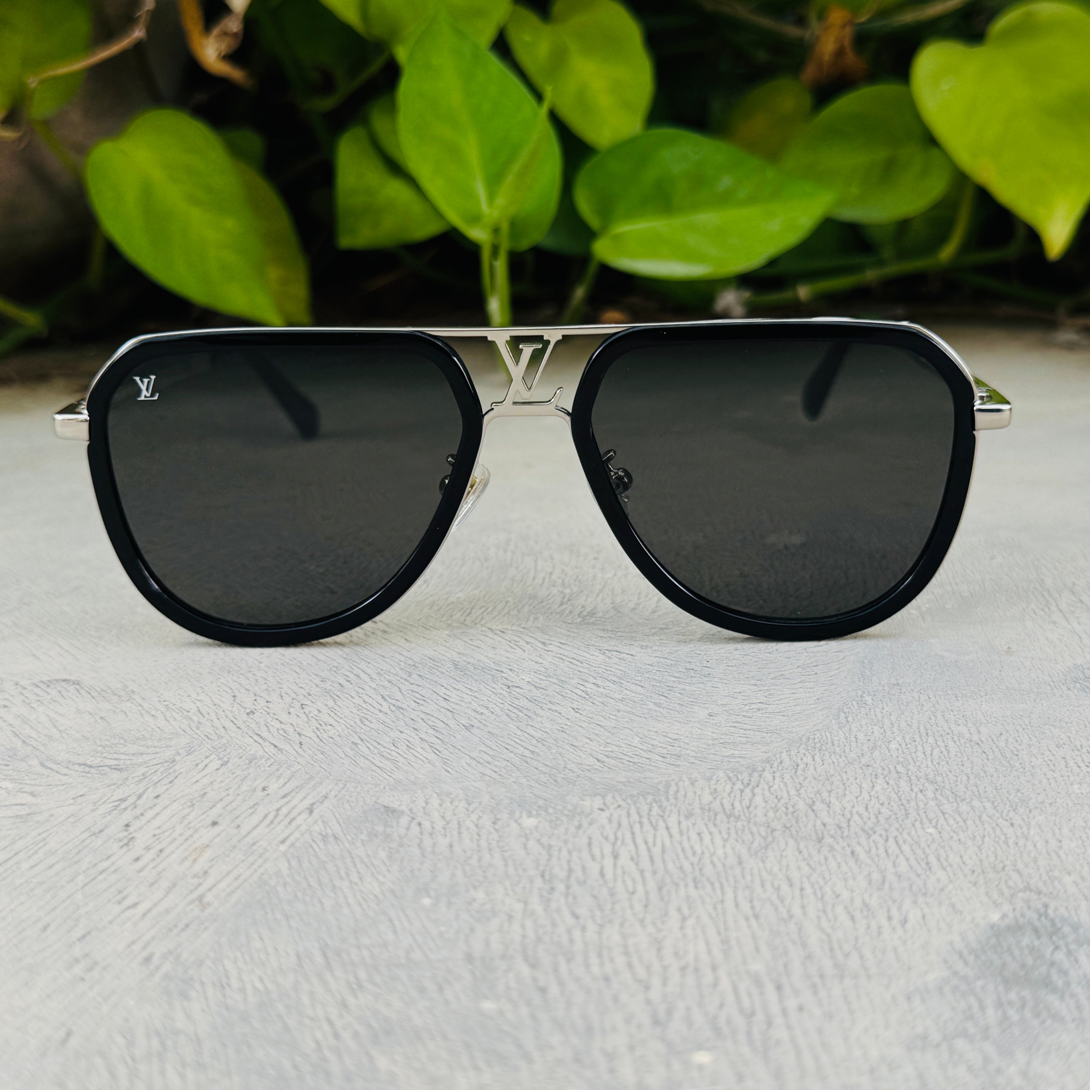 Louis Vuitton – 2129 - 55 –  Silver Black - Metal - Sunglasses – Unisex - Premium