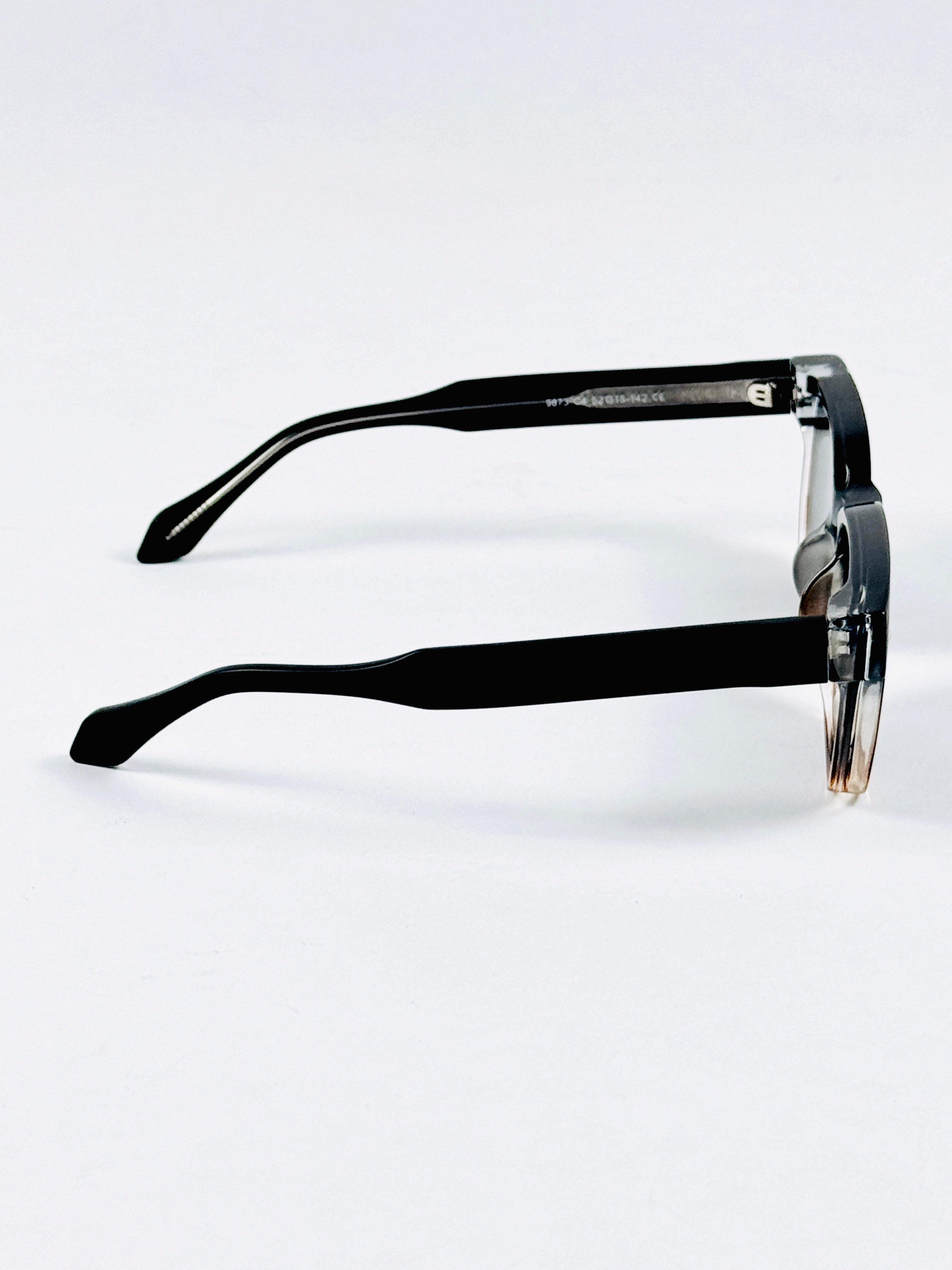 Moscot - 9873 – 52 – Black Tortoise – Acetate – Sunglasses – Unisex