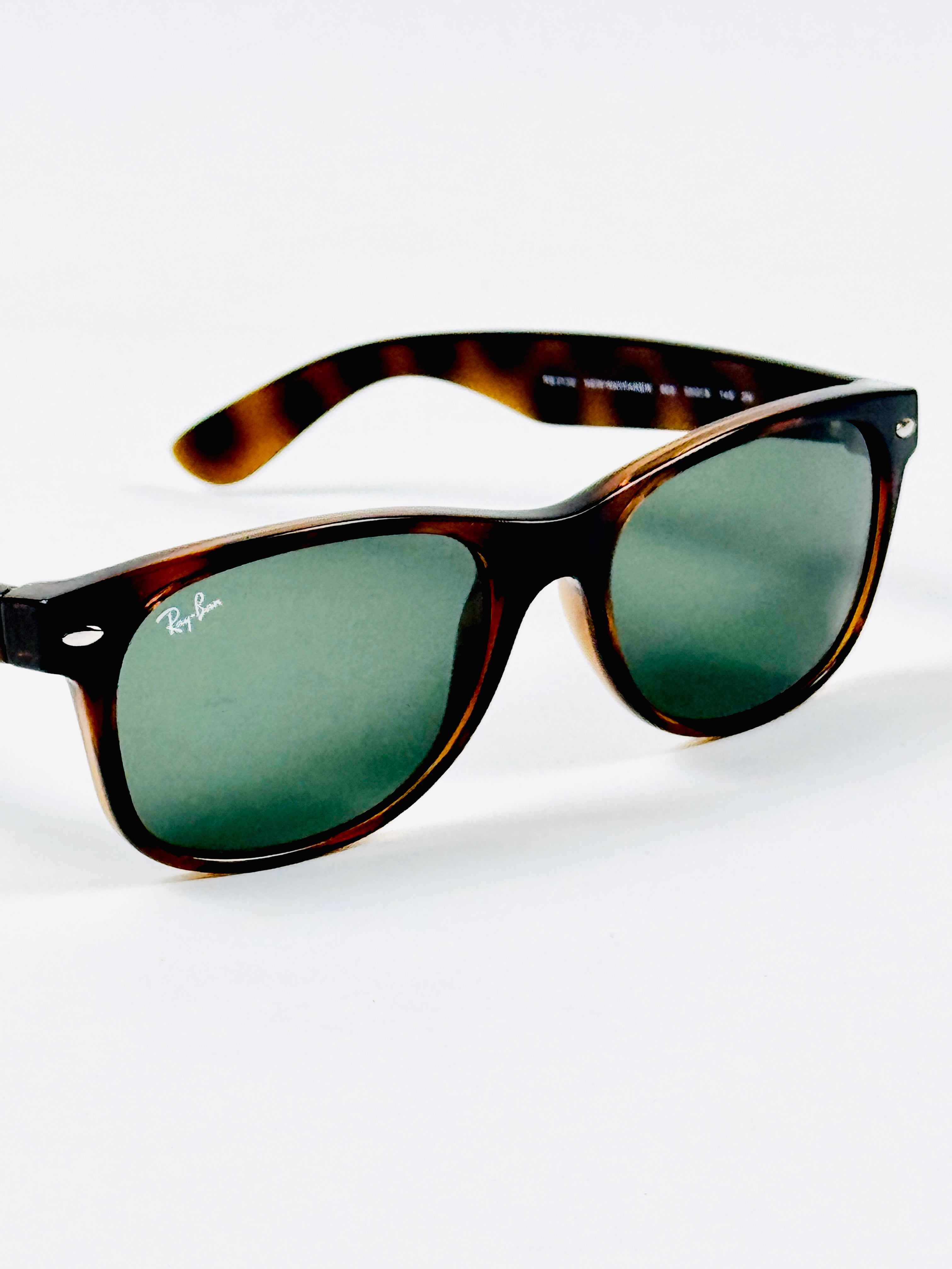 RayBan – 2132 – 55 – Tortoise Green –  Acetate - Sunglasses – Unisex - Premium