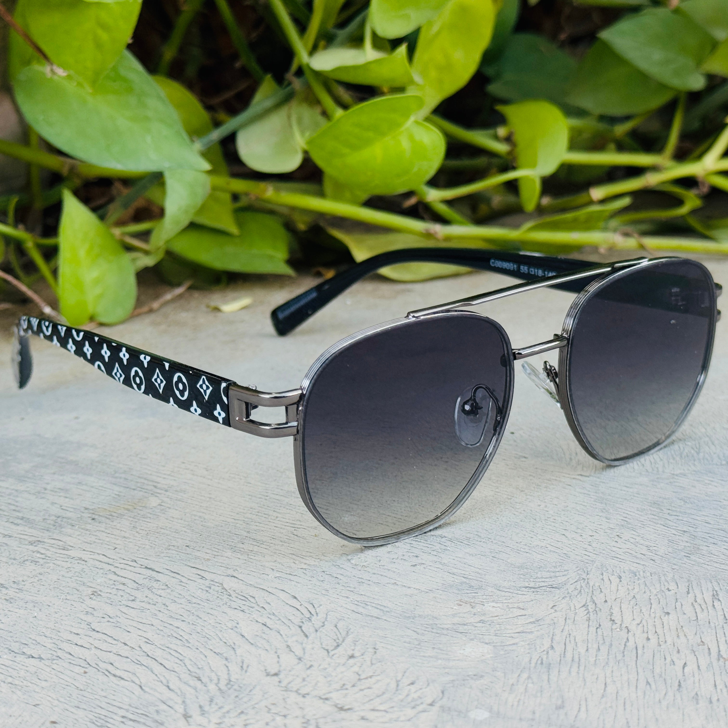 Louis Vuitton – 9091 – 55 – Green Gradient – Acetate – Metal - Sunglasses – Unisex