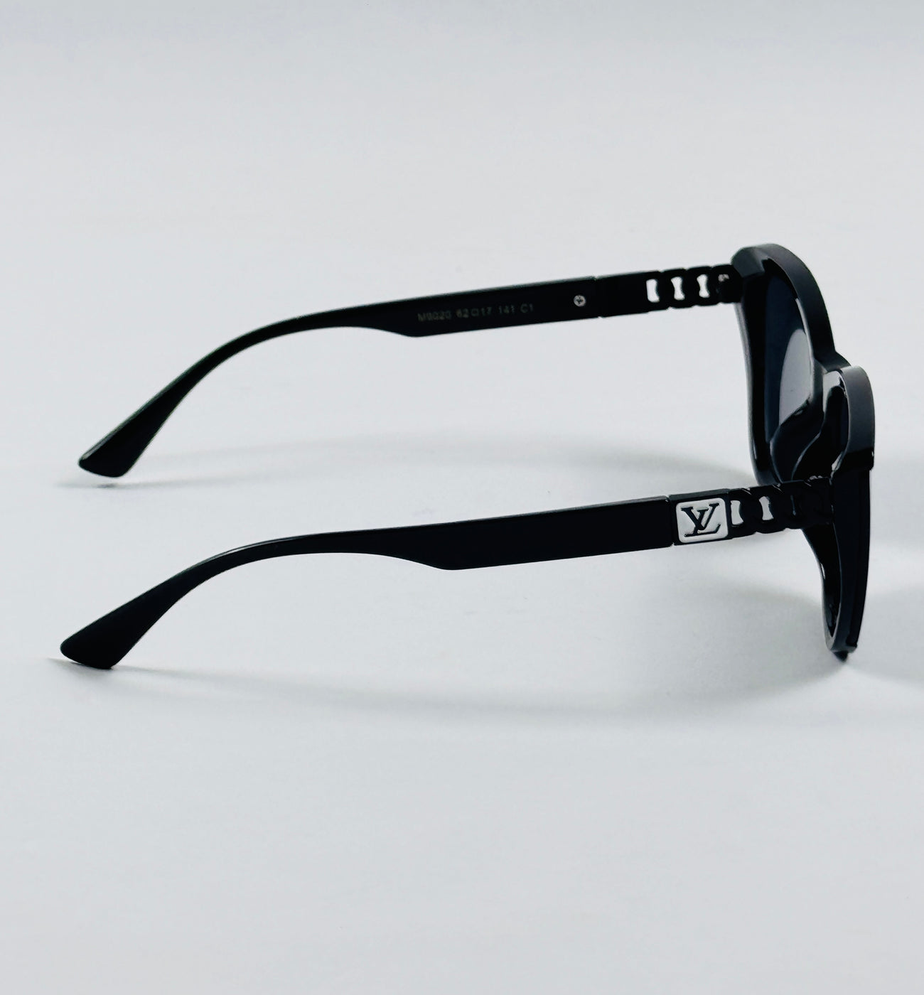 Louis Vuiton - 9020 – 62 – Black – Acetate – Sunglasses – Ladies