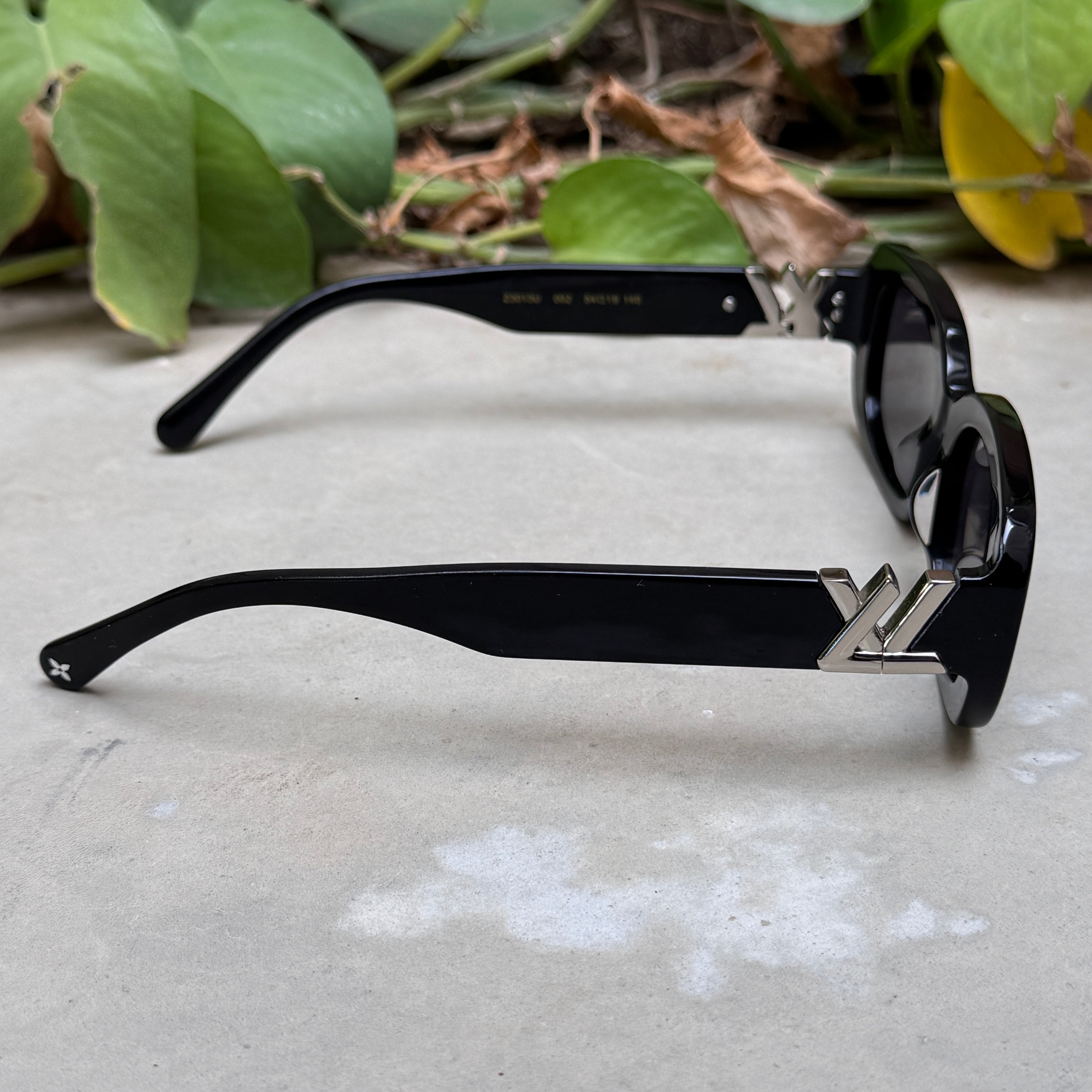 Louis Vuitton – 3013 - 54 – Black Silver – Acetate - Sunglasses – Ladies - Premium
