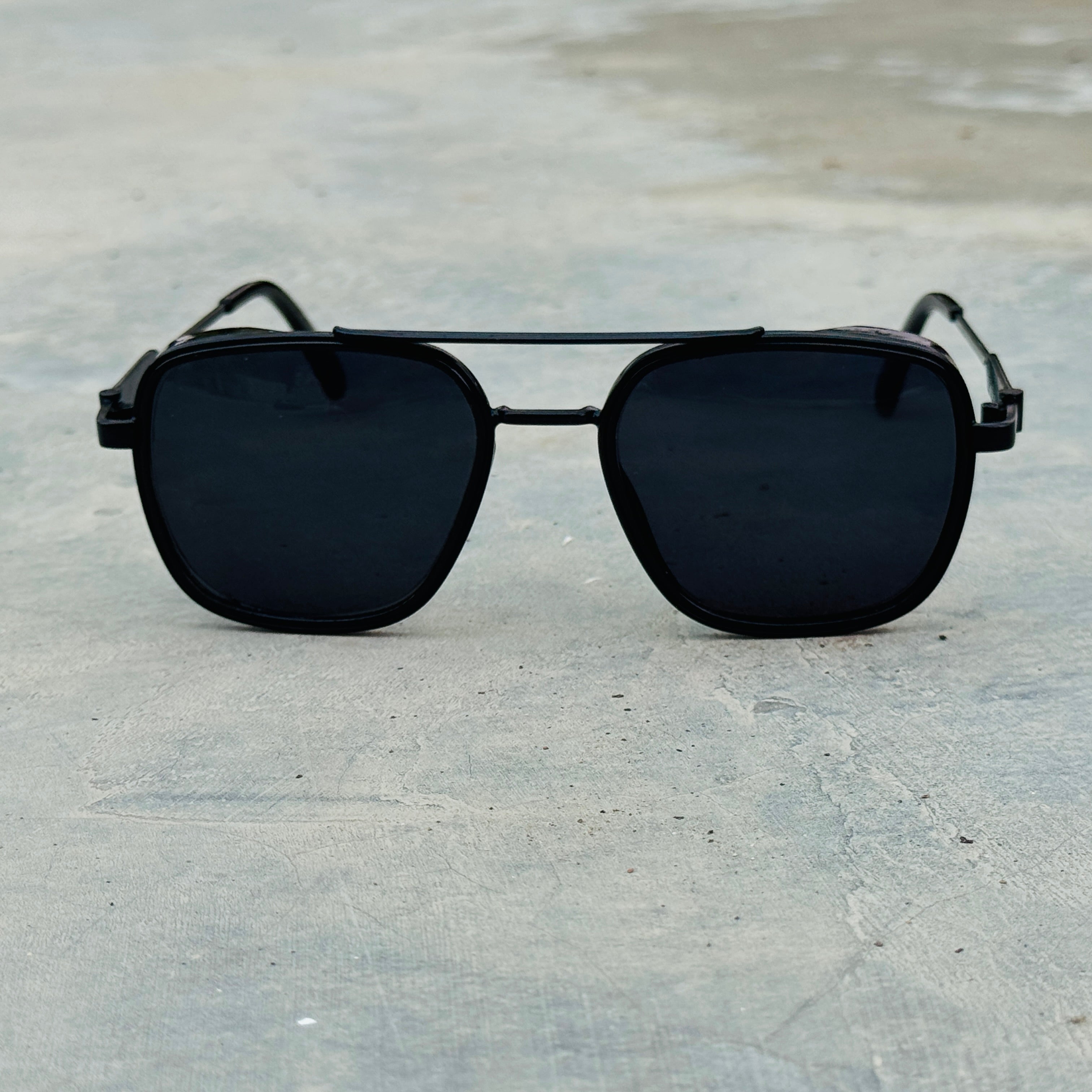 Ferragamo – 19428 – 58 – Black – Metal – Sunglasses – Unisex