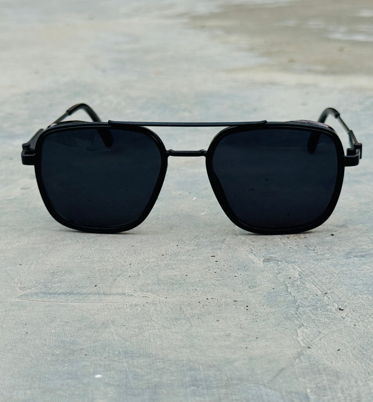 Ferragamo – 19428 – 58 – Black – Metal – Sunglasses – Unisex