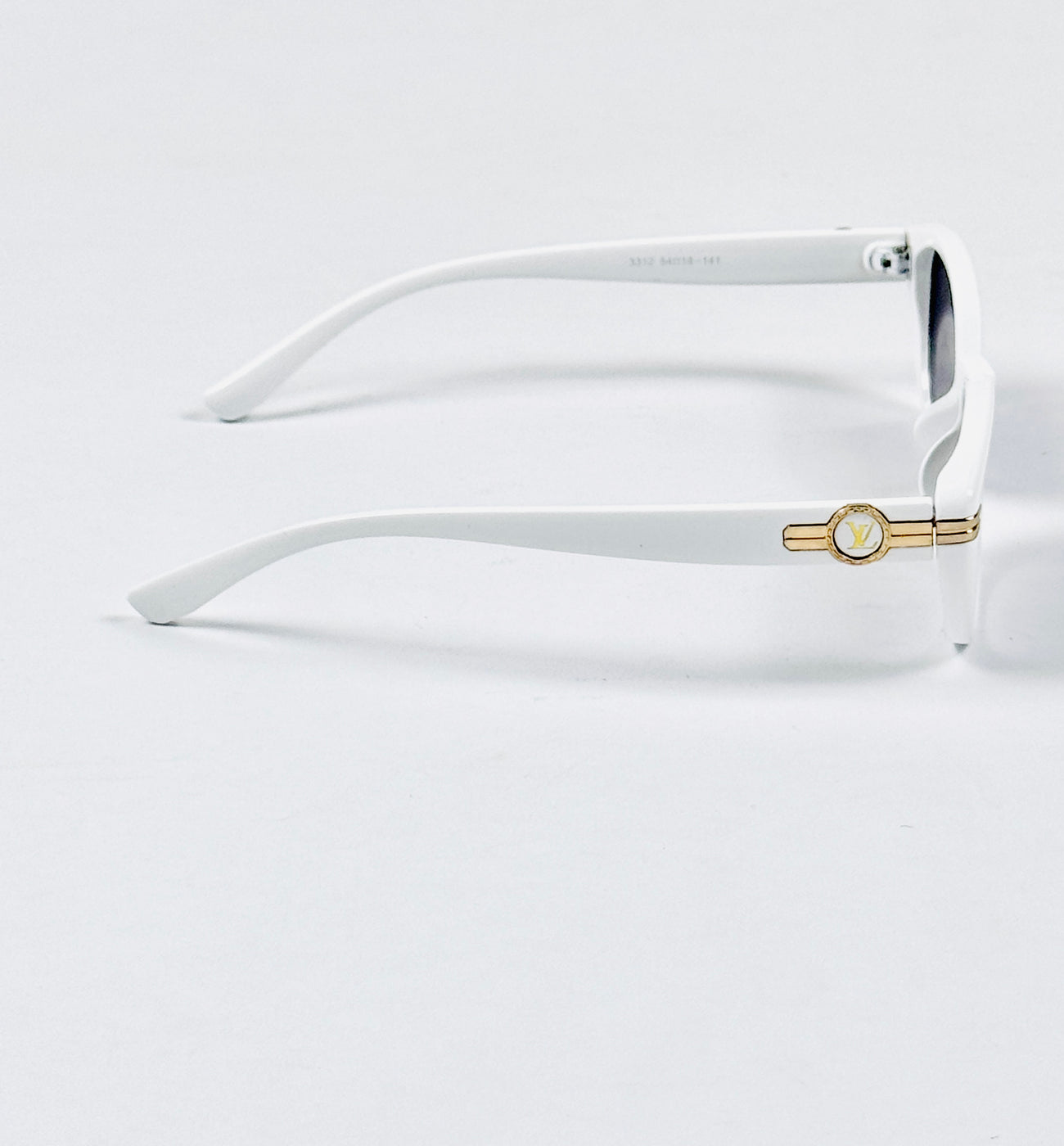 Louis Vuitton’s - 3312 – 54 – White Black Gradient – Acetate – Sunglasses – Ladies