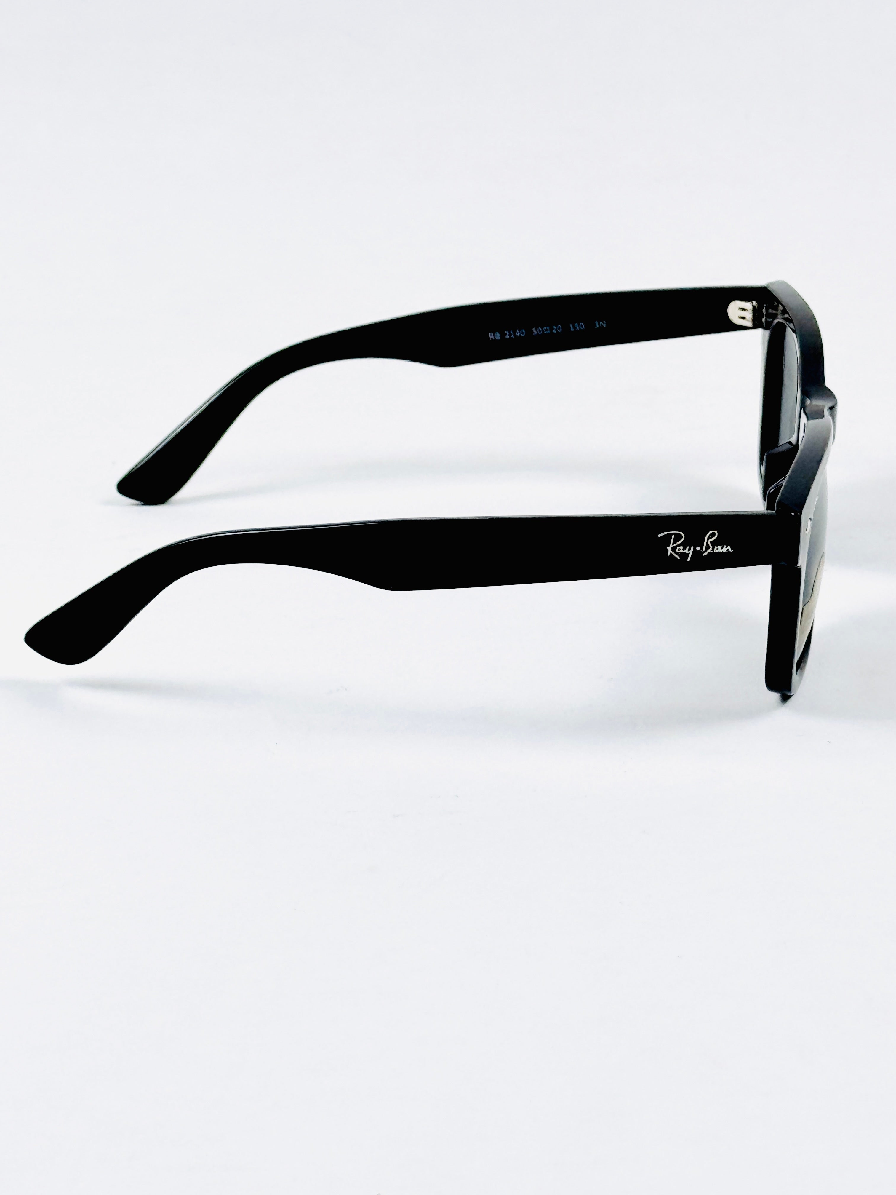 RayBan – 2140 – 50 – Black –  Acetate- Sunglasses – Unisex