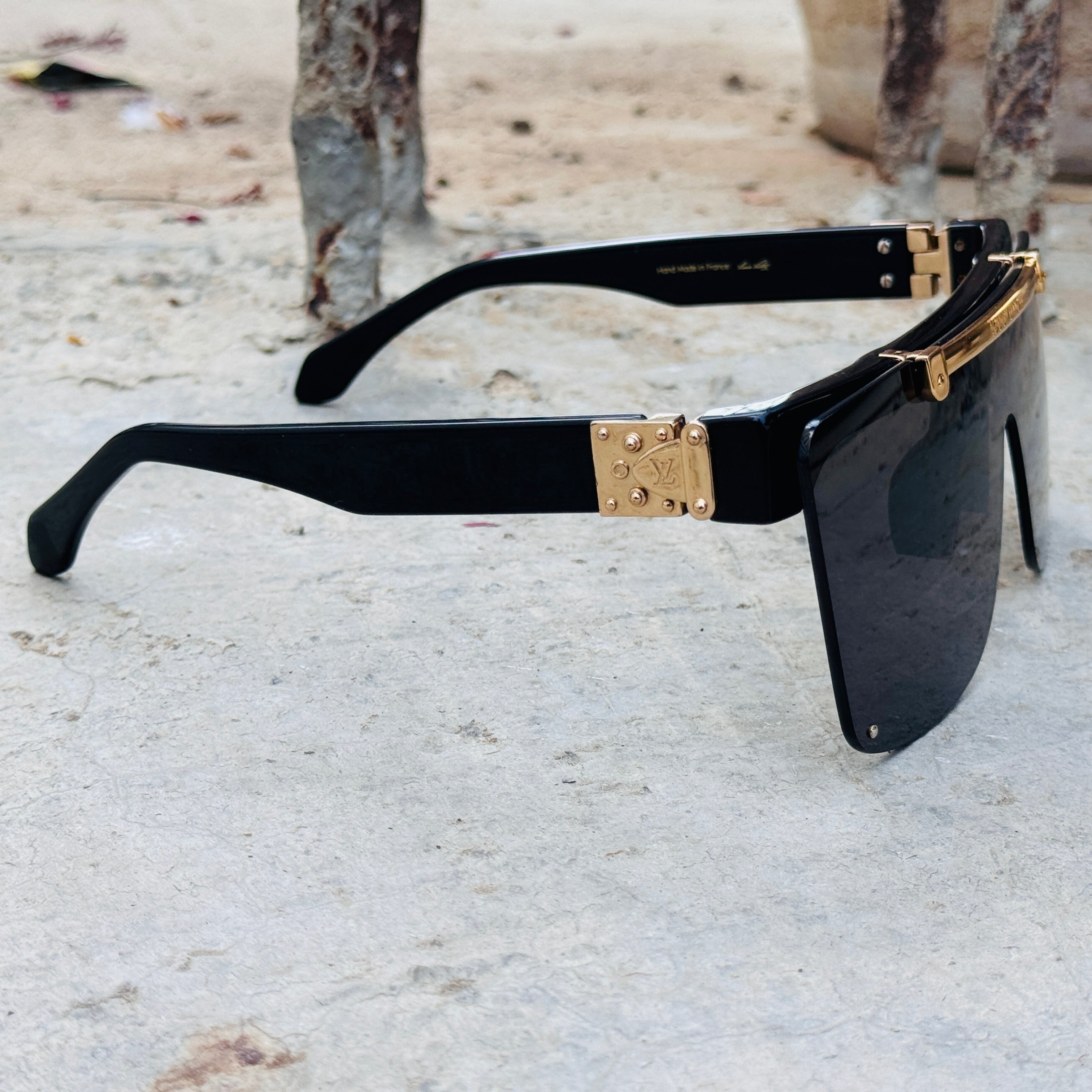 Louis Vuitton – 1194 - 69 –   Black - Acetate - Sunglasses – Unisex - Premium