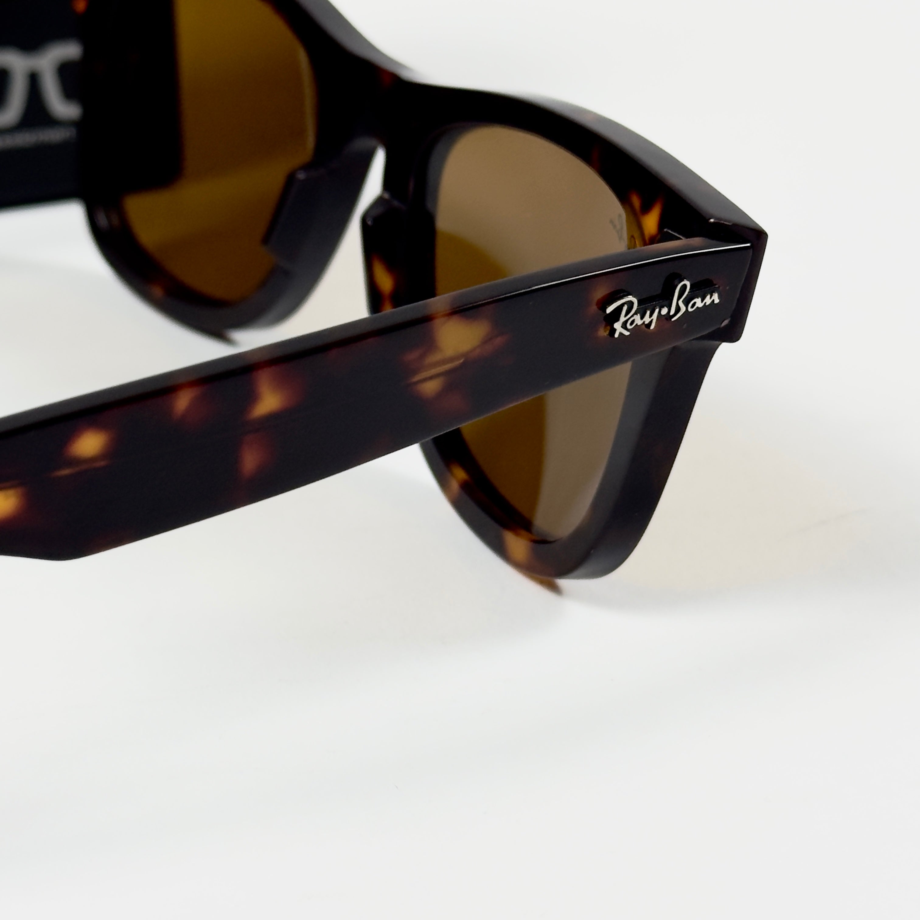 RayBan – 2140 – 54 – Tortoise Brown –  Acetate- Sunglasses – Unisex - Premium